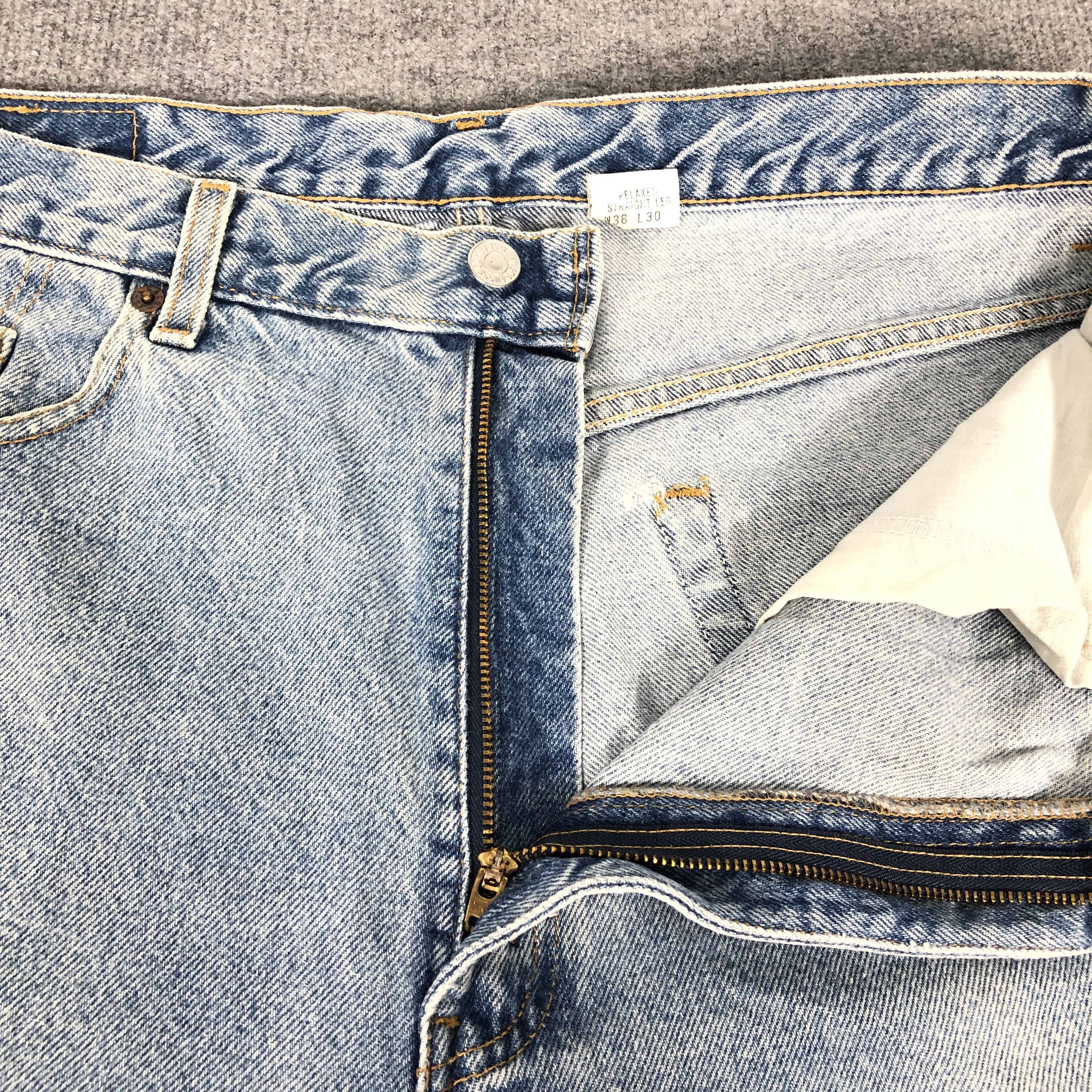 Levi's Vintage Levi's 559 Relaxed Straight Leg Faded Blue Jean Size US 38 / EU 54 - 6 Thumbnail