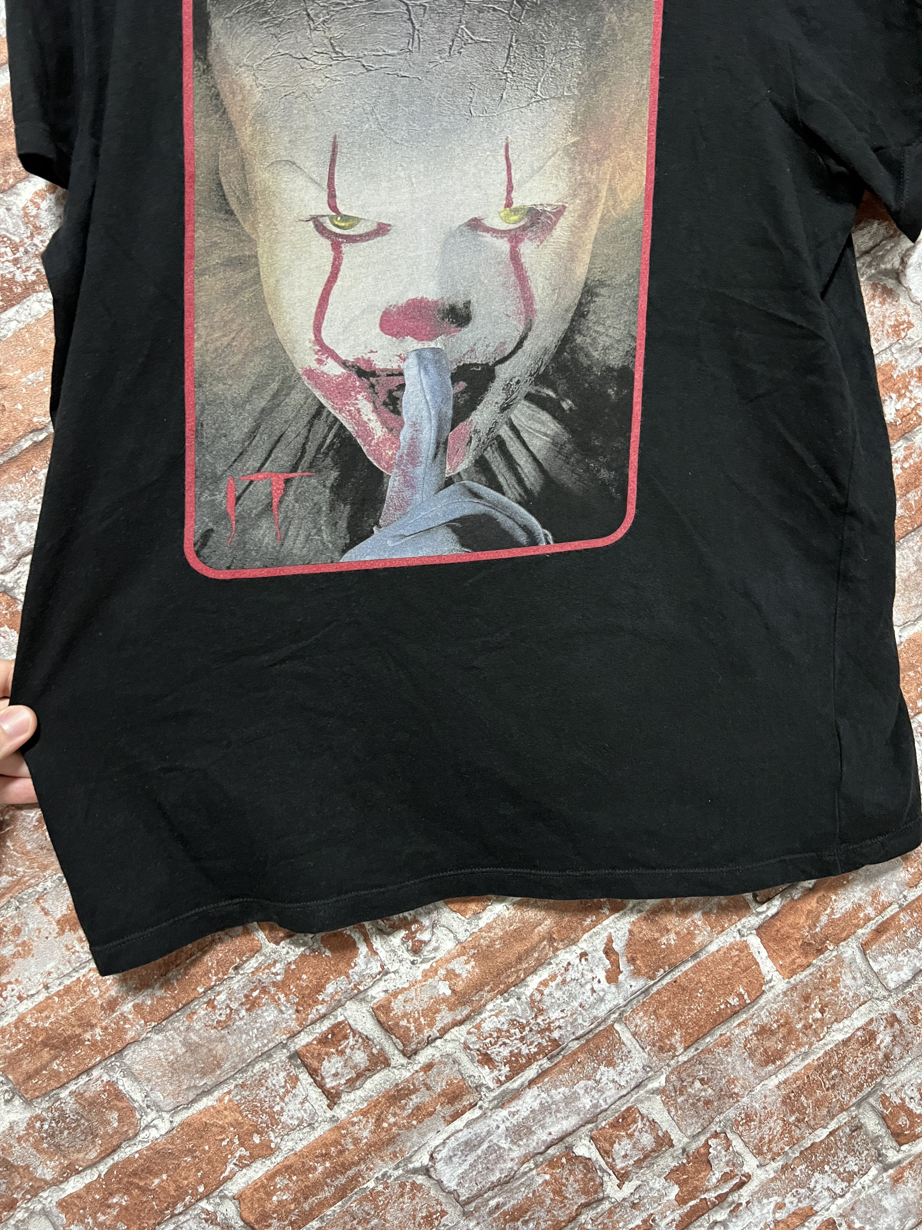 Expert Horror Vintage 2019 It Clown Horror Movie T-shirt Size US L / EU 52-54 / 3 - 8 Thumbnail