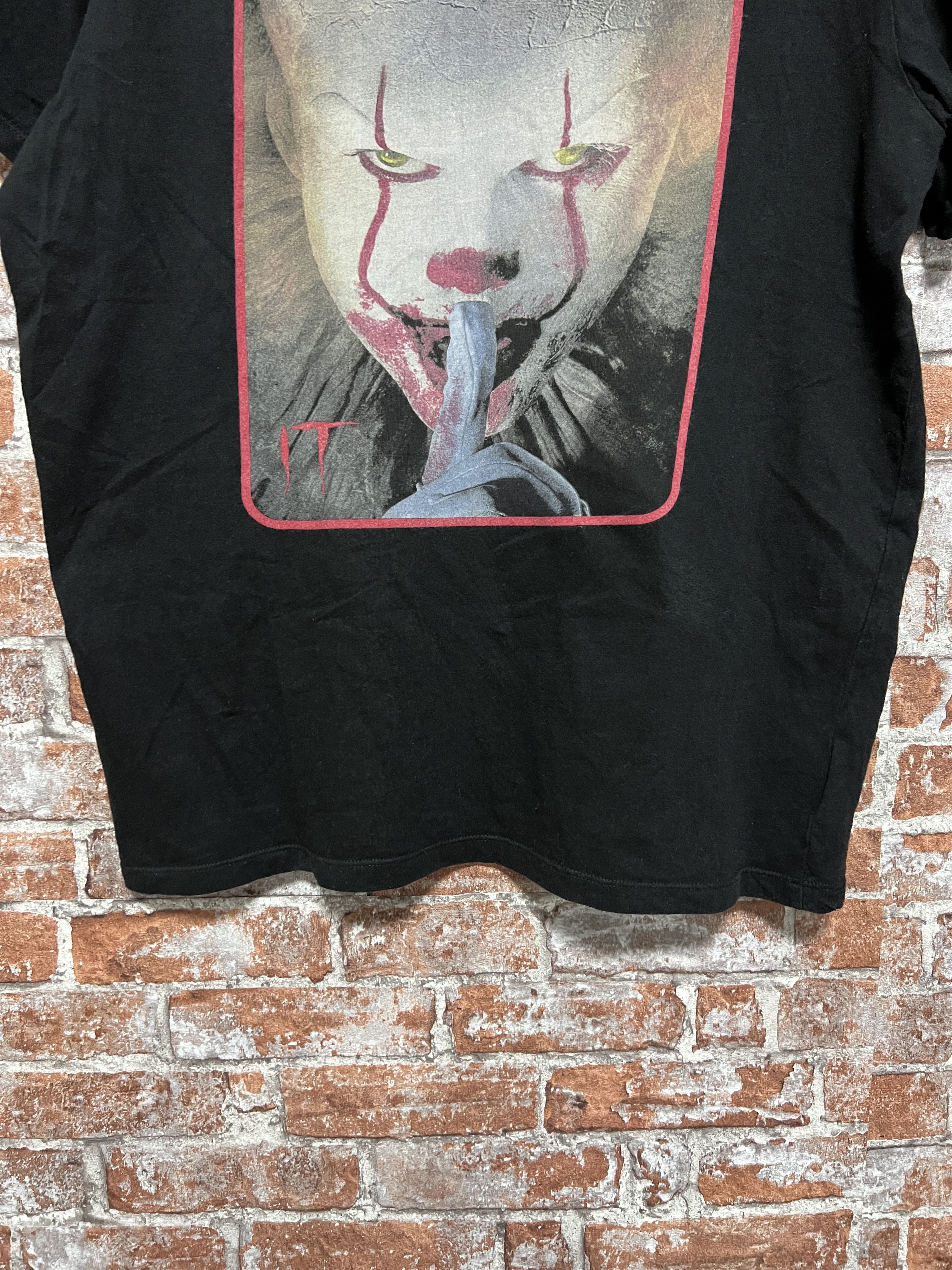 Expert Horror Vintage 2019 It Clown Horror Movie T-shirt Size US L / EU 52-54 / 3 - 6 Thumbnail