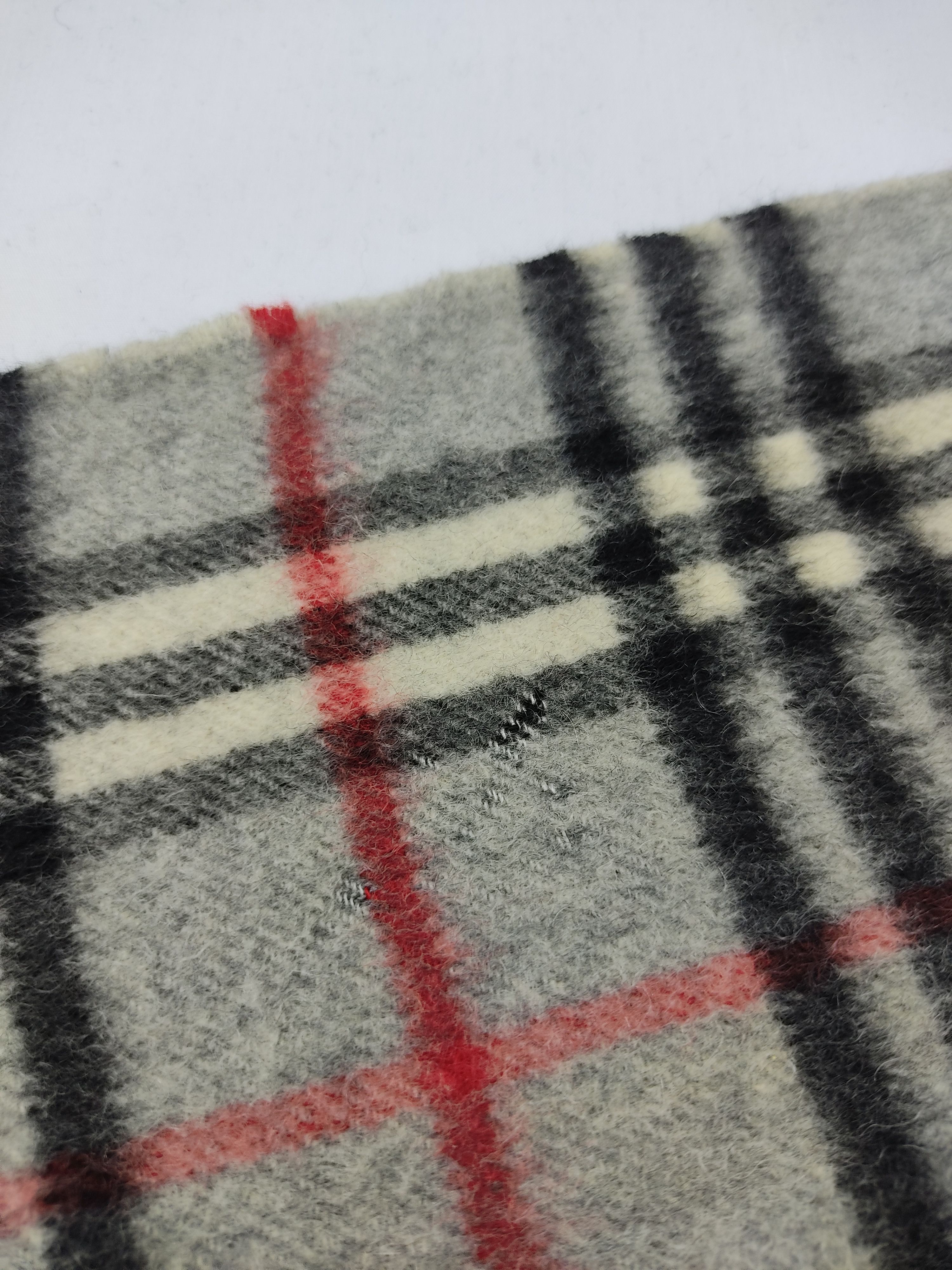 Burberry Burberry Scarf/Muffler/Cashmere Size ONE SIZE - 13 Thumbnail