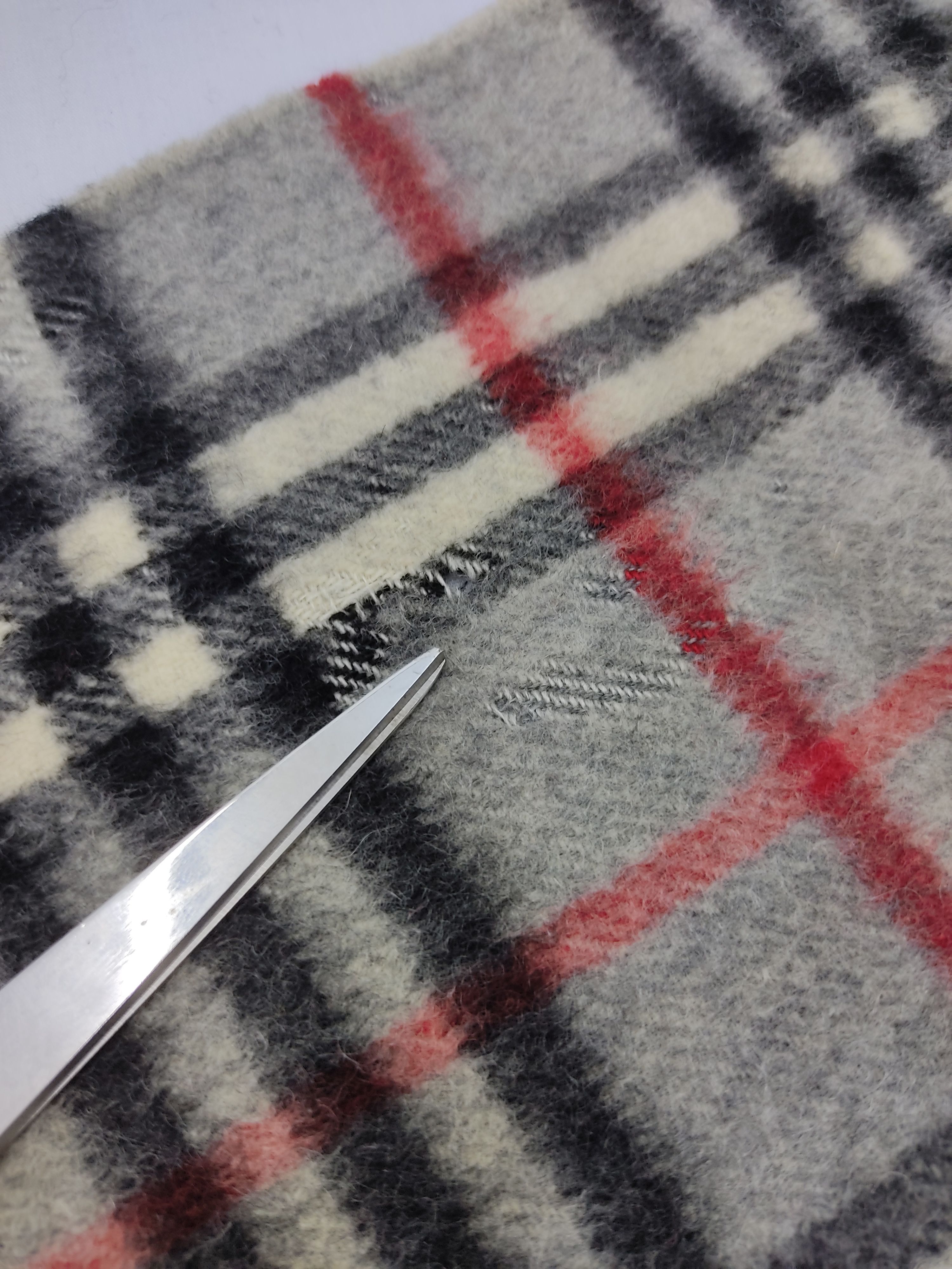 Burberry Burberry Scarf/Muffler/Cashmere Size ONE SIZE - 11 Thumbnail