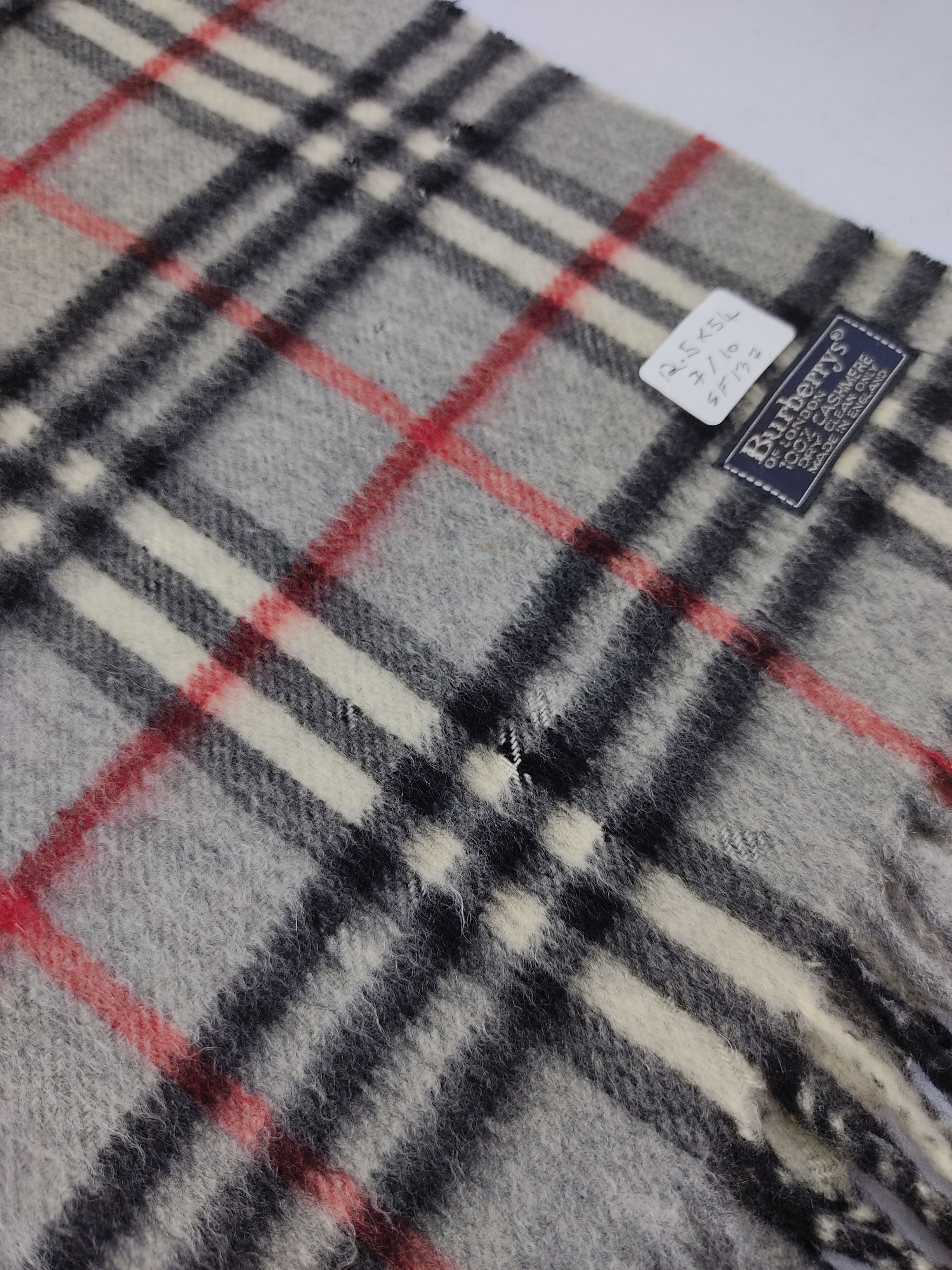 Burberry Burberry Scarf/Muffler/Cashmere Size ONE SIZE - 3 Thumbnail
