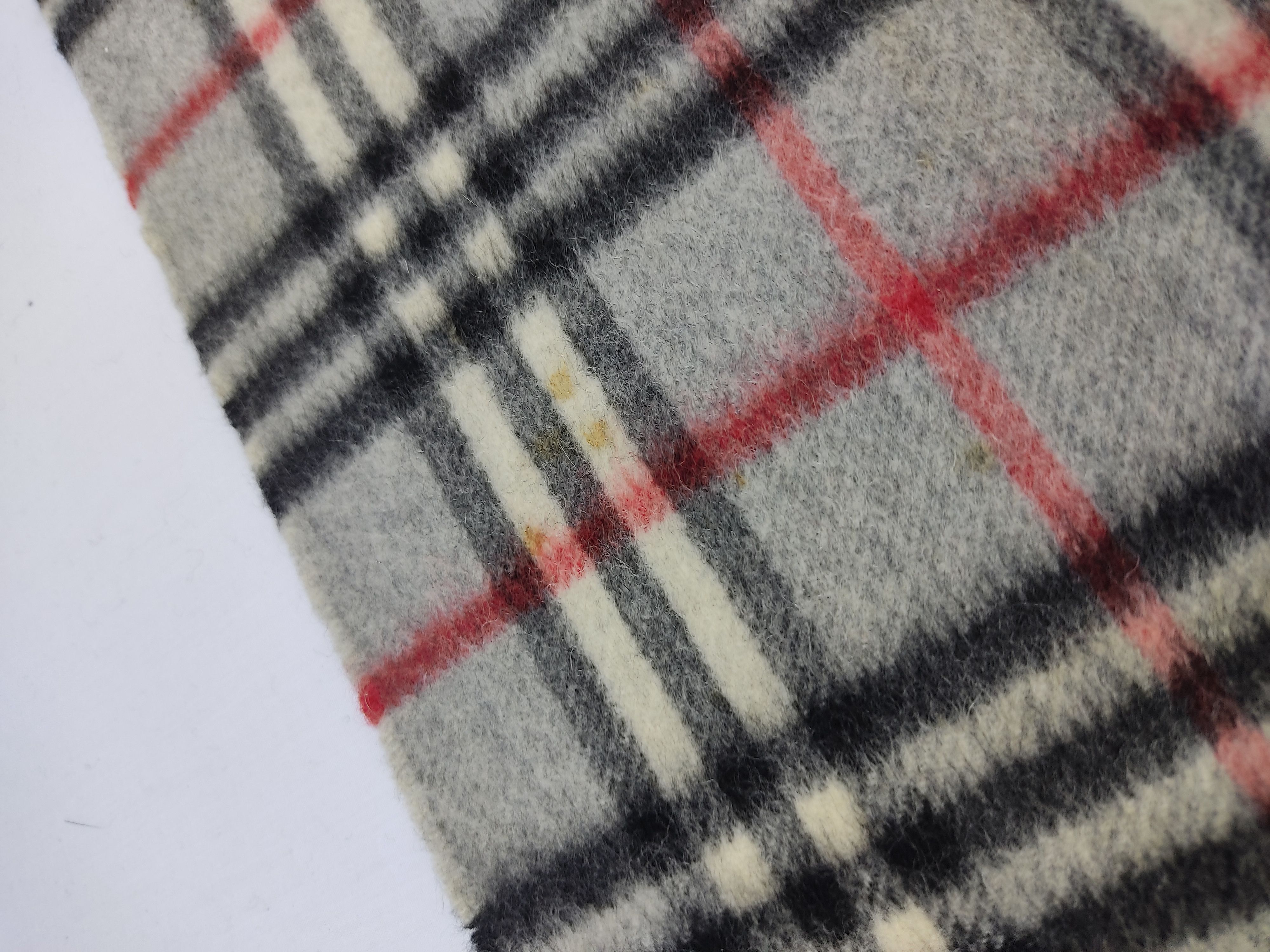 Burberry Burberry Scarf/Muffler/Cashmere Size ONE SIZE - 7 Thumbnail