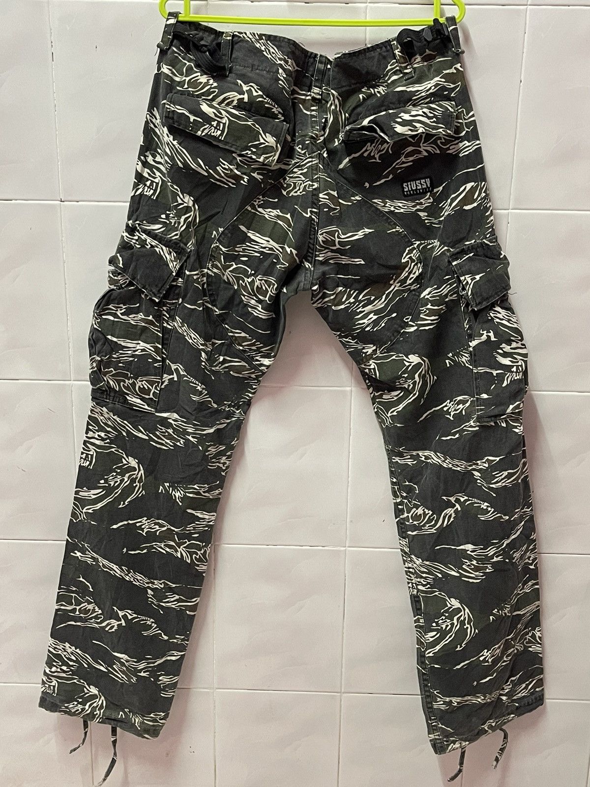 Stussy × Vintage Stussy Tiger Stripe Cargo Pants🔥🔥🔥🔥 Size US 32 / EU 48 - 13 Thumbnail
