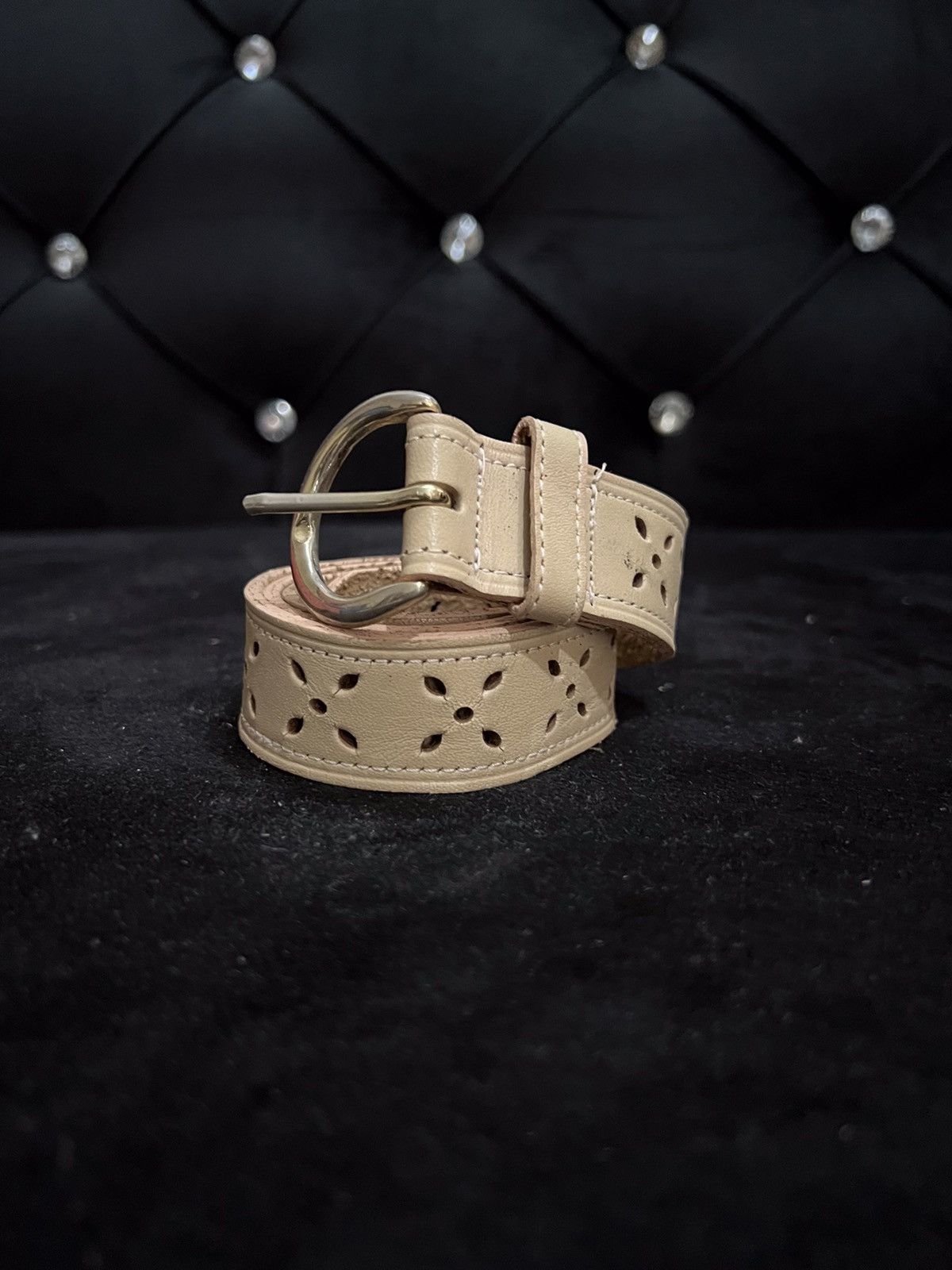 Other Ladies Buckle Belt Size ONE SIZE - 2 Thumbnail