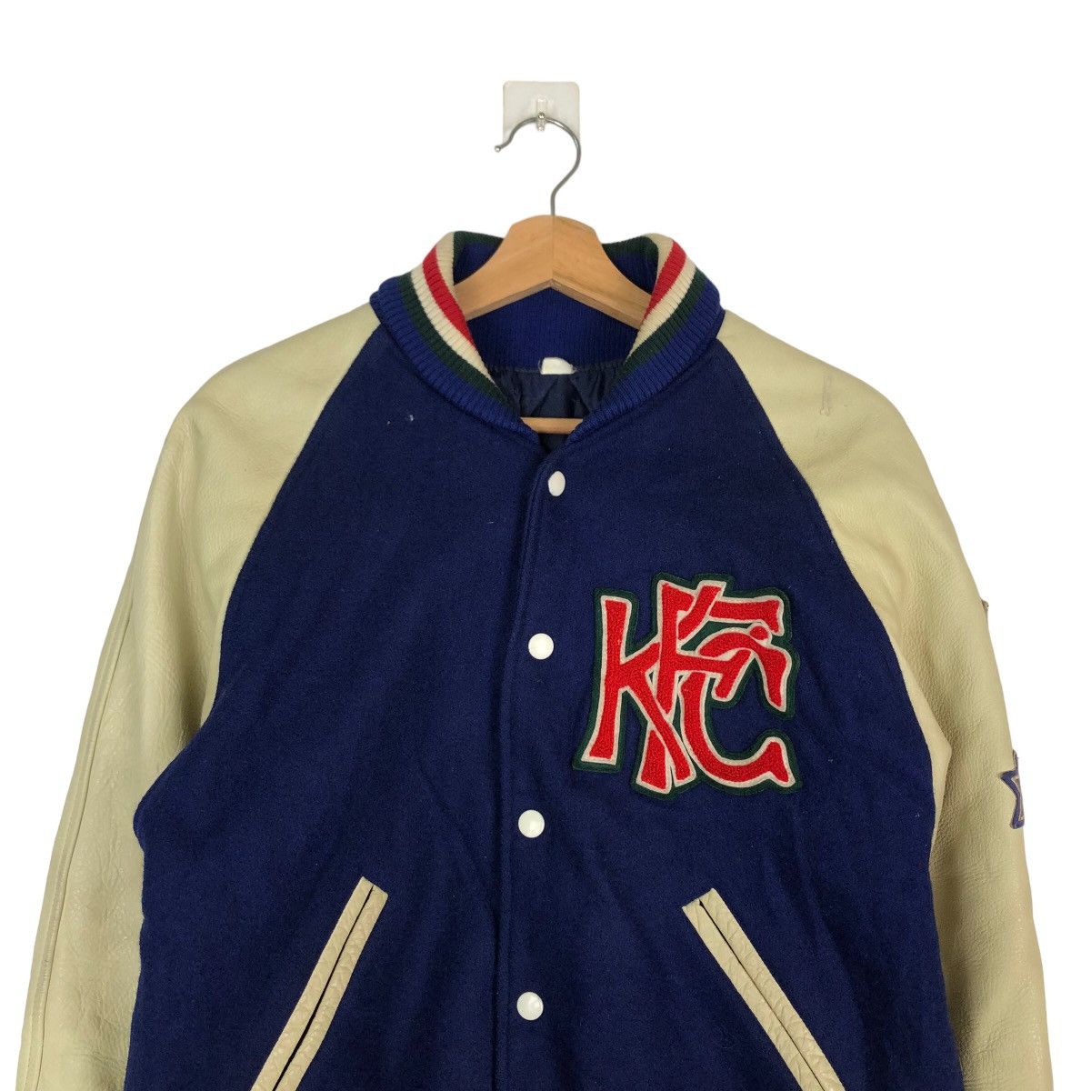Japanese Brand VINTAGE 1991 SOCCER CLUB KITASATO VARSITY JACKET LEATHER Size US M / EU 48-50 / 2 - 2 Thumbnail