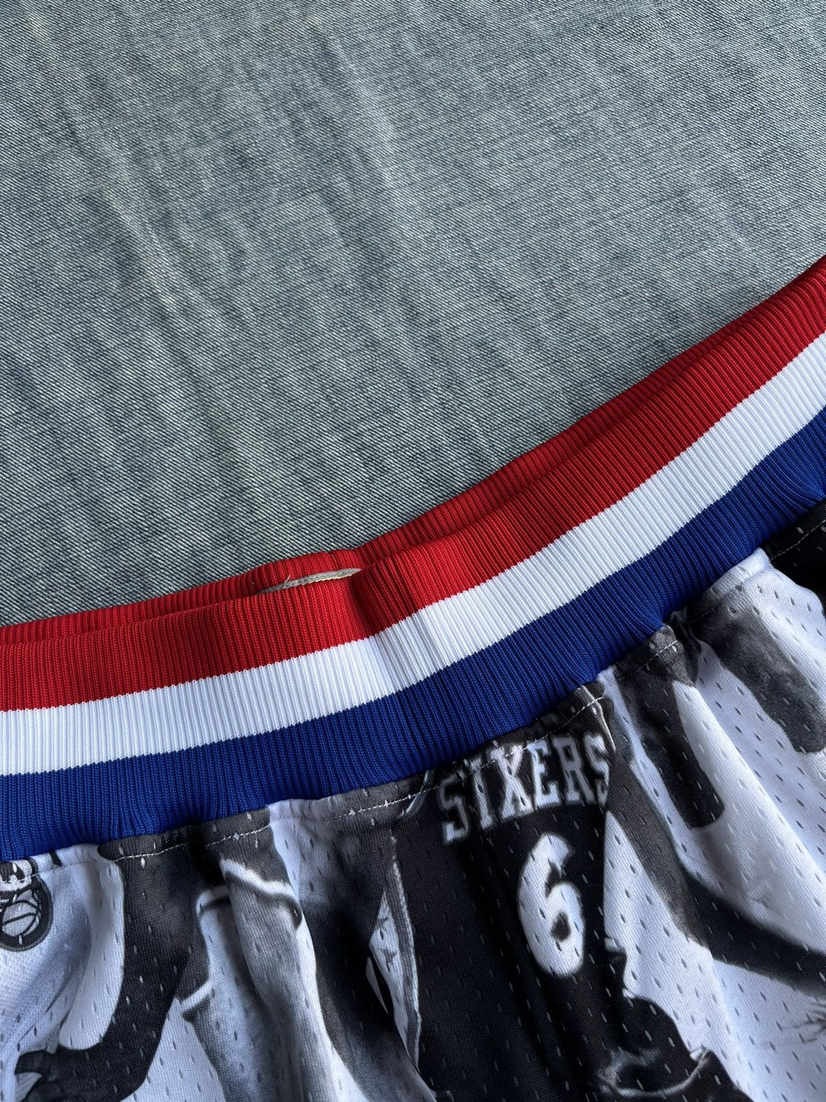 Mitchell & Ness Lapstone Mitchell Ness Icon Collage 76ers Shorts XL Limited Size US 34 / EU 50 - 5 Thumbnail
