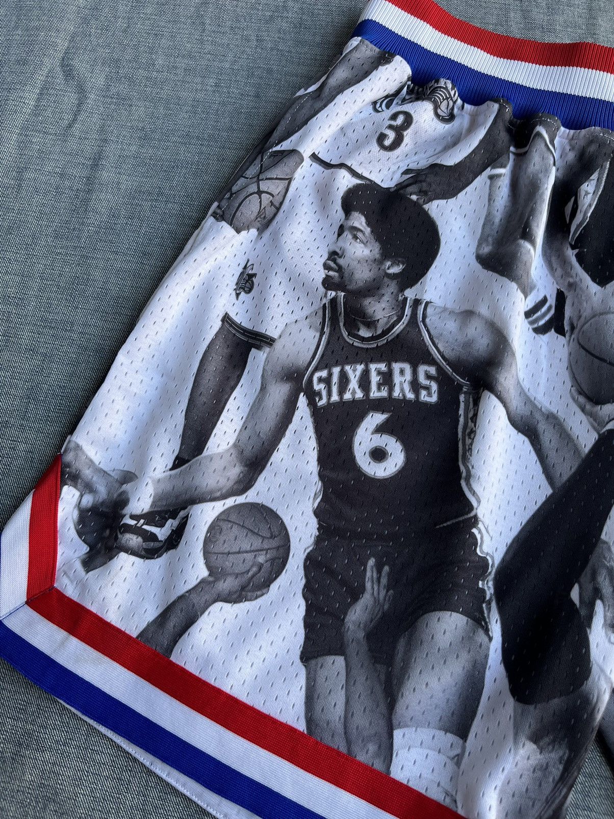Mitchell & Ness Lapstone Mitchell Ness Icon Collage 76ers Shorts XL Limited Size US 34 / EU 50 - 3 Thumbnail