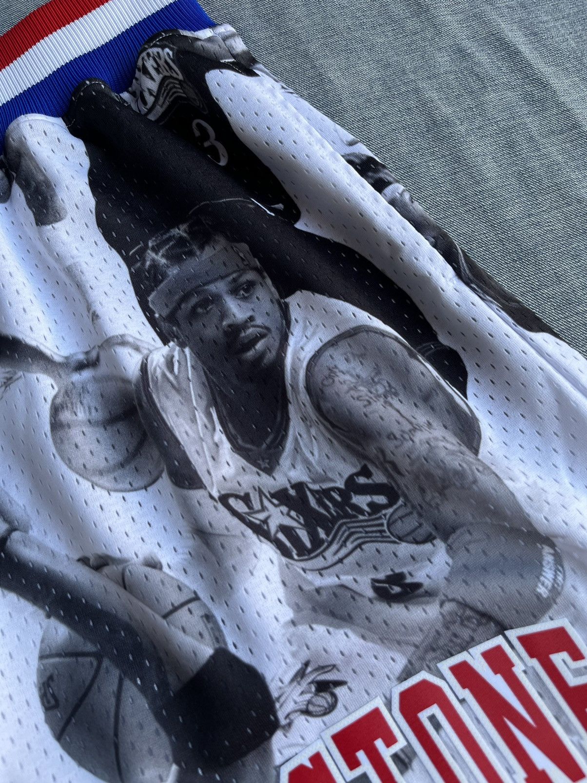 Mitchell & Ness Lapstone Mitchell Ness Icon Collage 76ers Shorts XL Limited Size US 34 / EU 50 - 4 Thumbnail