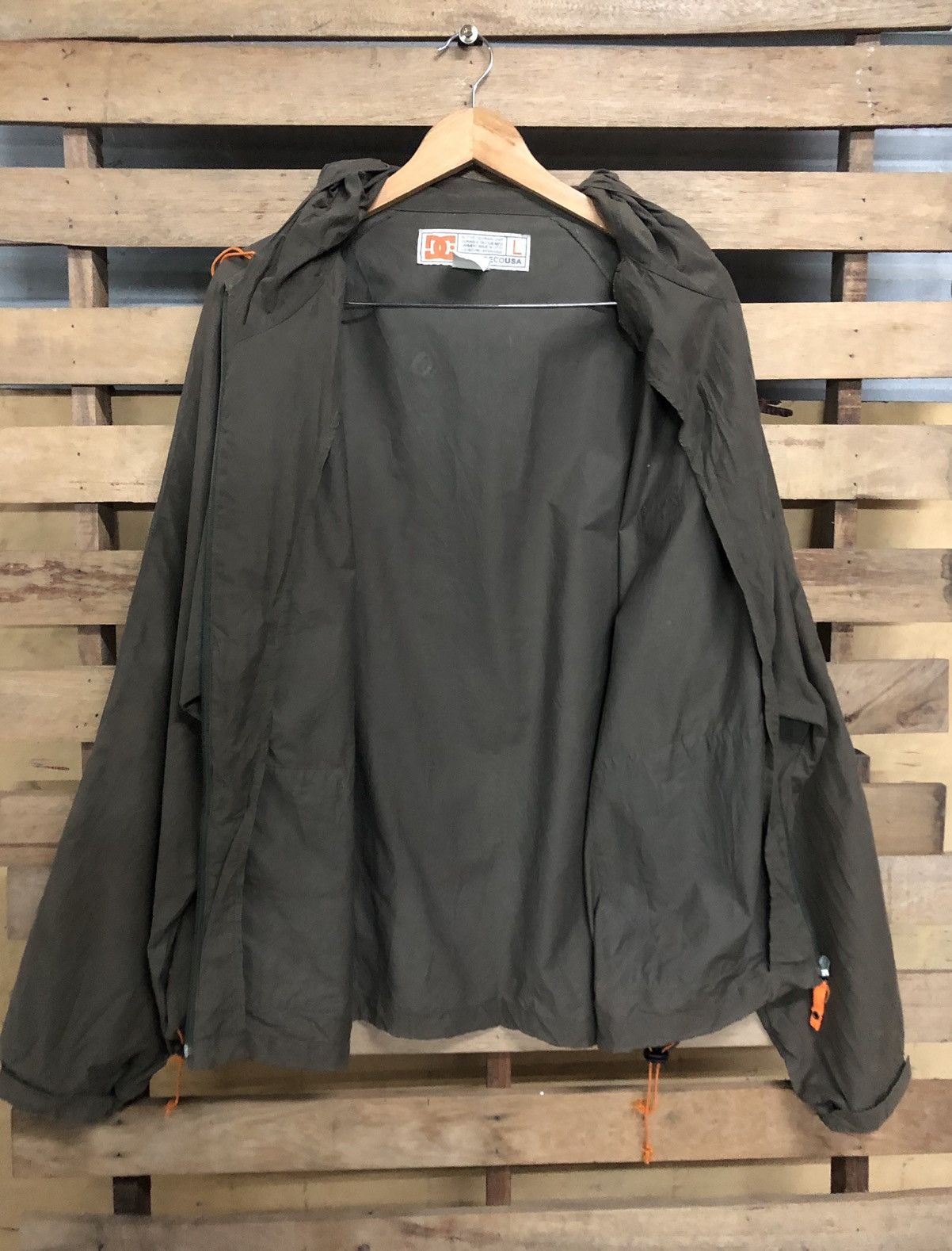 Japanese Brand Dcshoecousa active terrain international light jacket Size US L / EU 52-54 / 3 - 5 Thumbnail