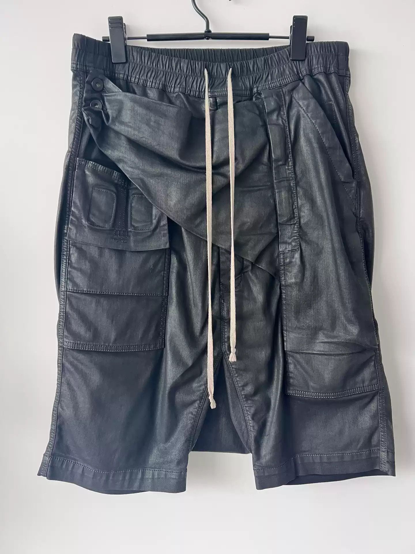 Rick Owens Rick owens drkshdw wax shorts Size US 30 / EU 46 - 1 Thumbnail