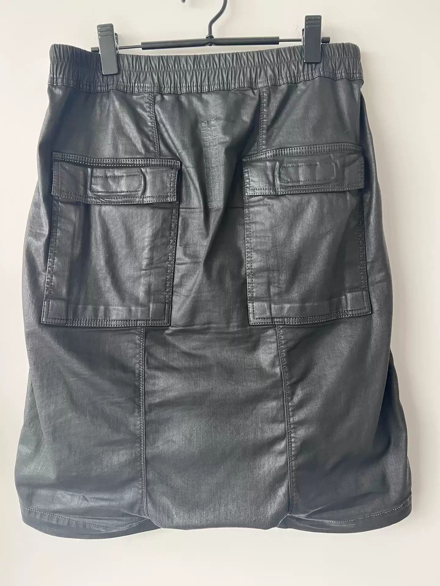 Rick Owens Rick owens drkshdw wax shorts Size US 30 / EU 46 - 2 Thumbnail