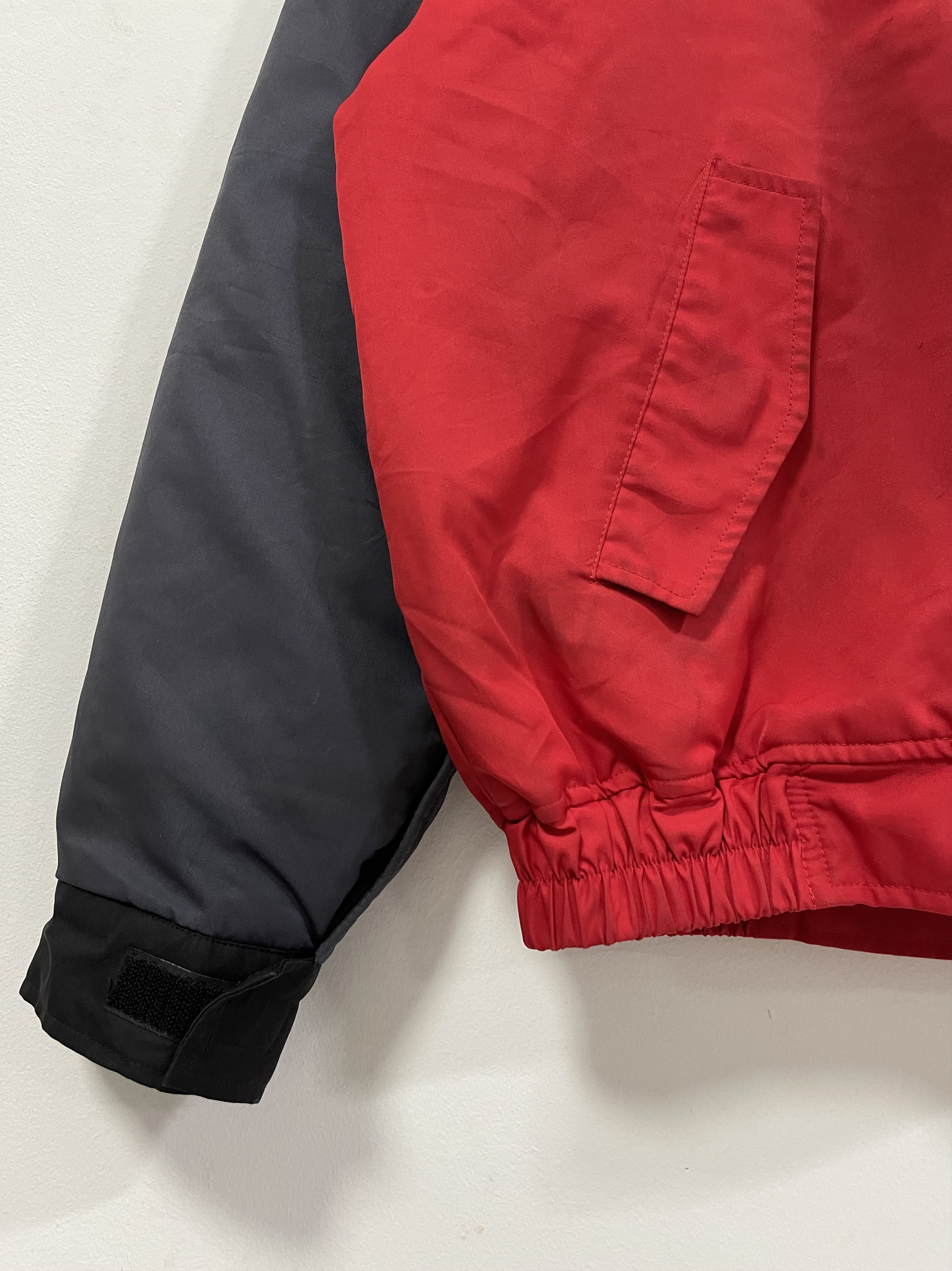 Japanese Brand Vintage Shell Oil Mini Logo Primaloft Distressed Jacket Size US L / EU 52-54 / 3 - 4 Thumbnail
