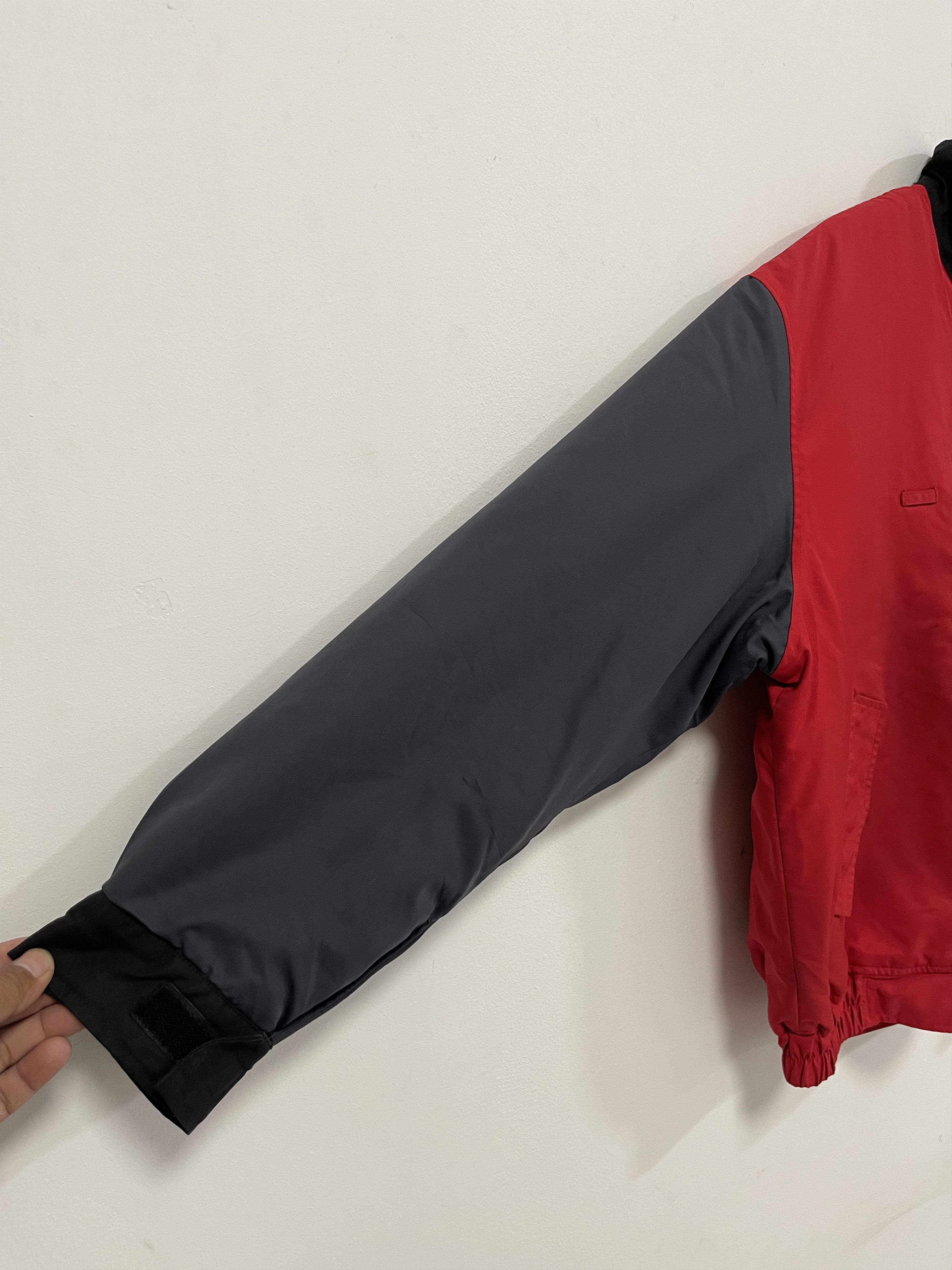 Japanese Brand Vintage Shell Oil Mini Logo Primaloft Distressed Jacket Size US L / EU 52-54 / 3 - 7 Thumbnail