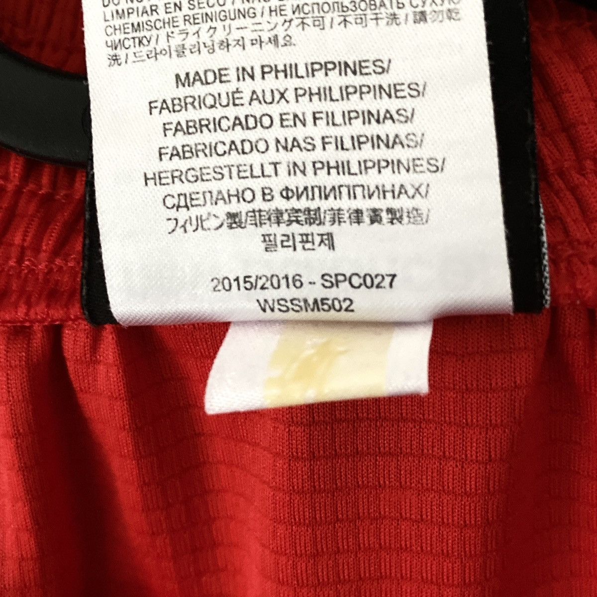 New Balance 2015 2016 Liverpool New Balance Home Soccer Shorts Jersey UK Size US 34 / EU 50 - 4 Thumbnail