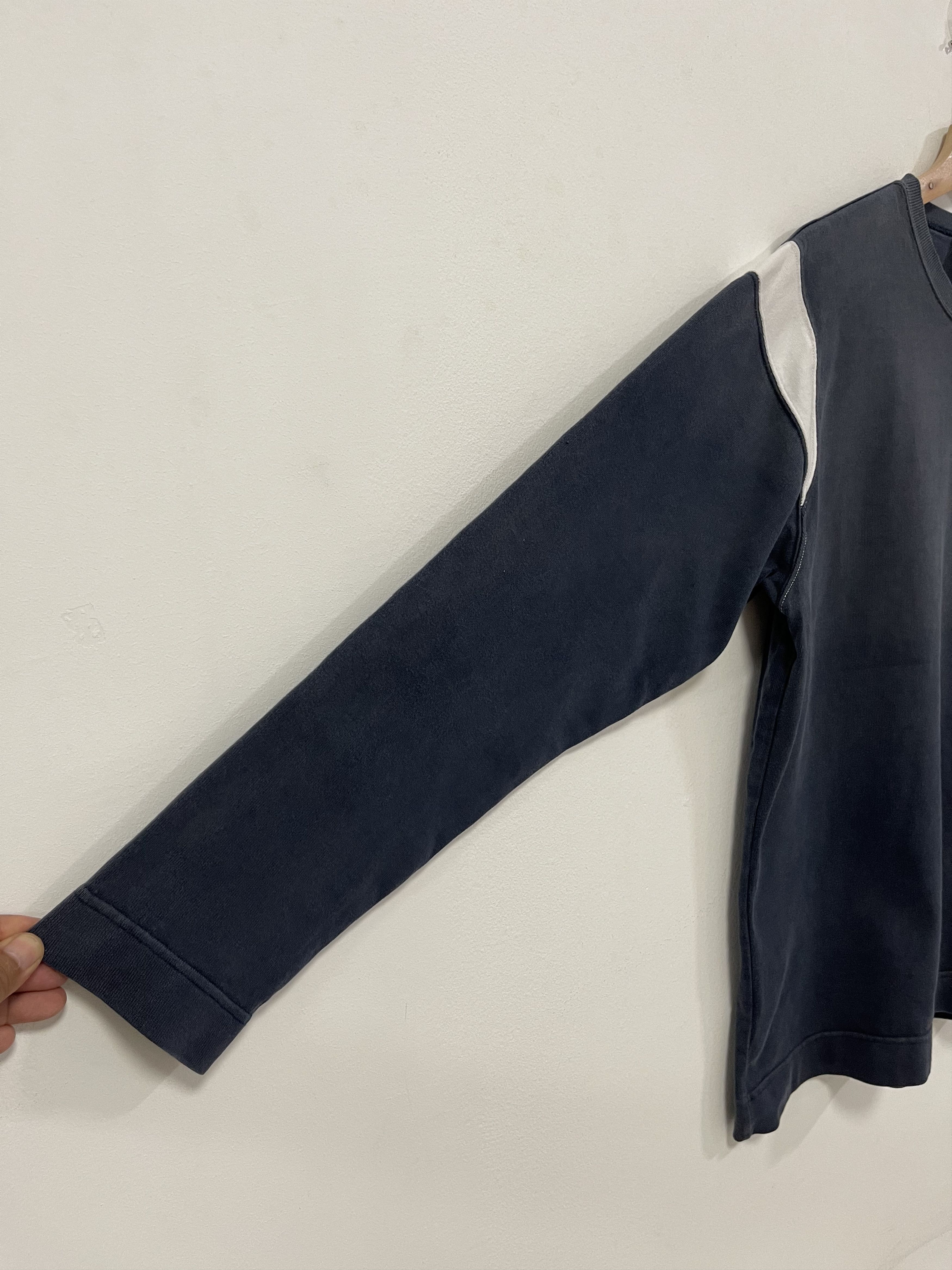 Nike × Vintage Vintage Nike Air Logo Y2k Sweatshirt Size M / US 6-8 / IT 42-44 - 4 Thumbnail