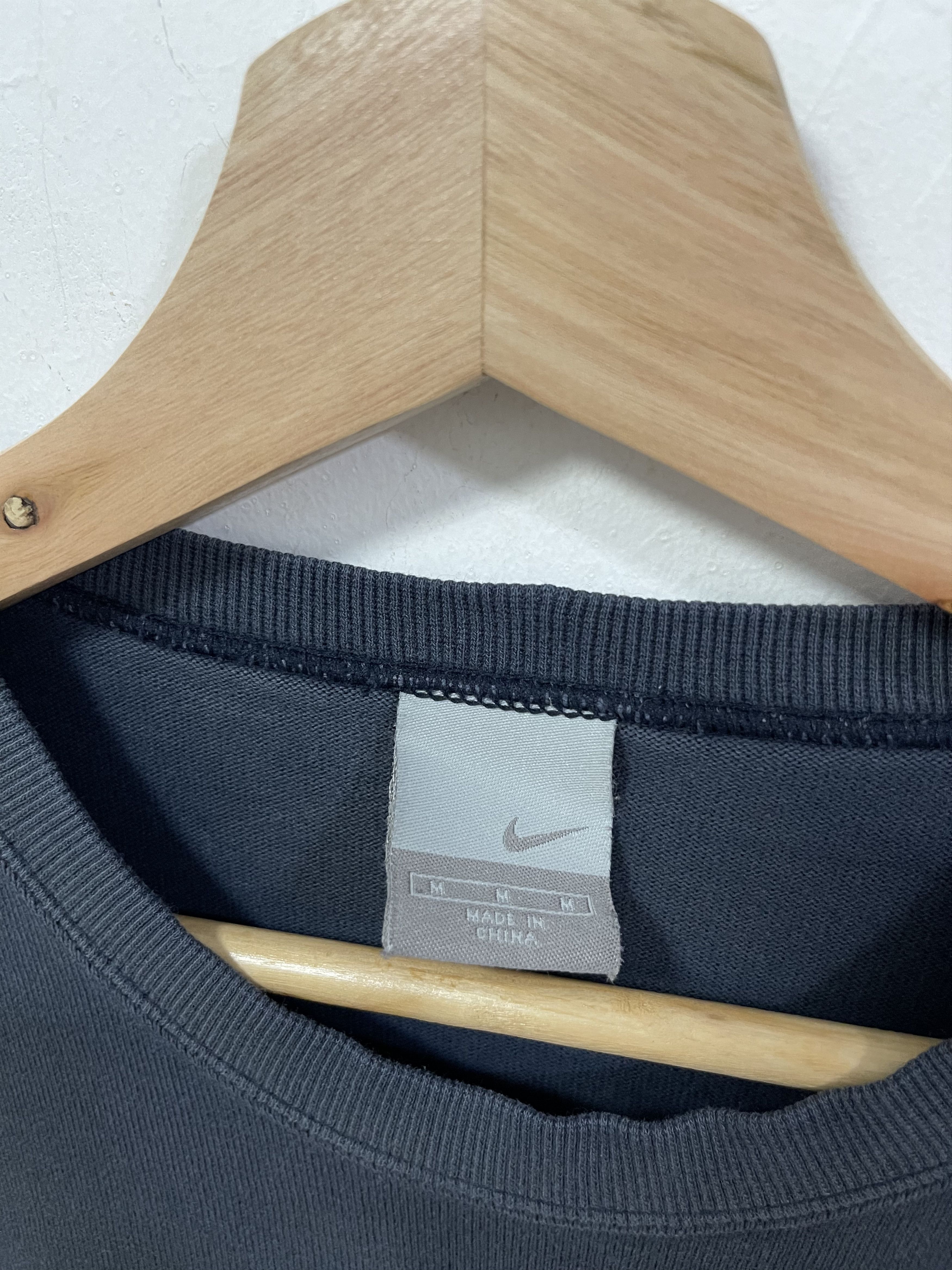 Nike × Vintage Vintage Nike Air Logo Y2k Sweatshirt Size M / US 6-8 / IT 42-44 - 8 Thumbnail