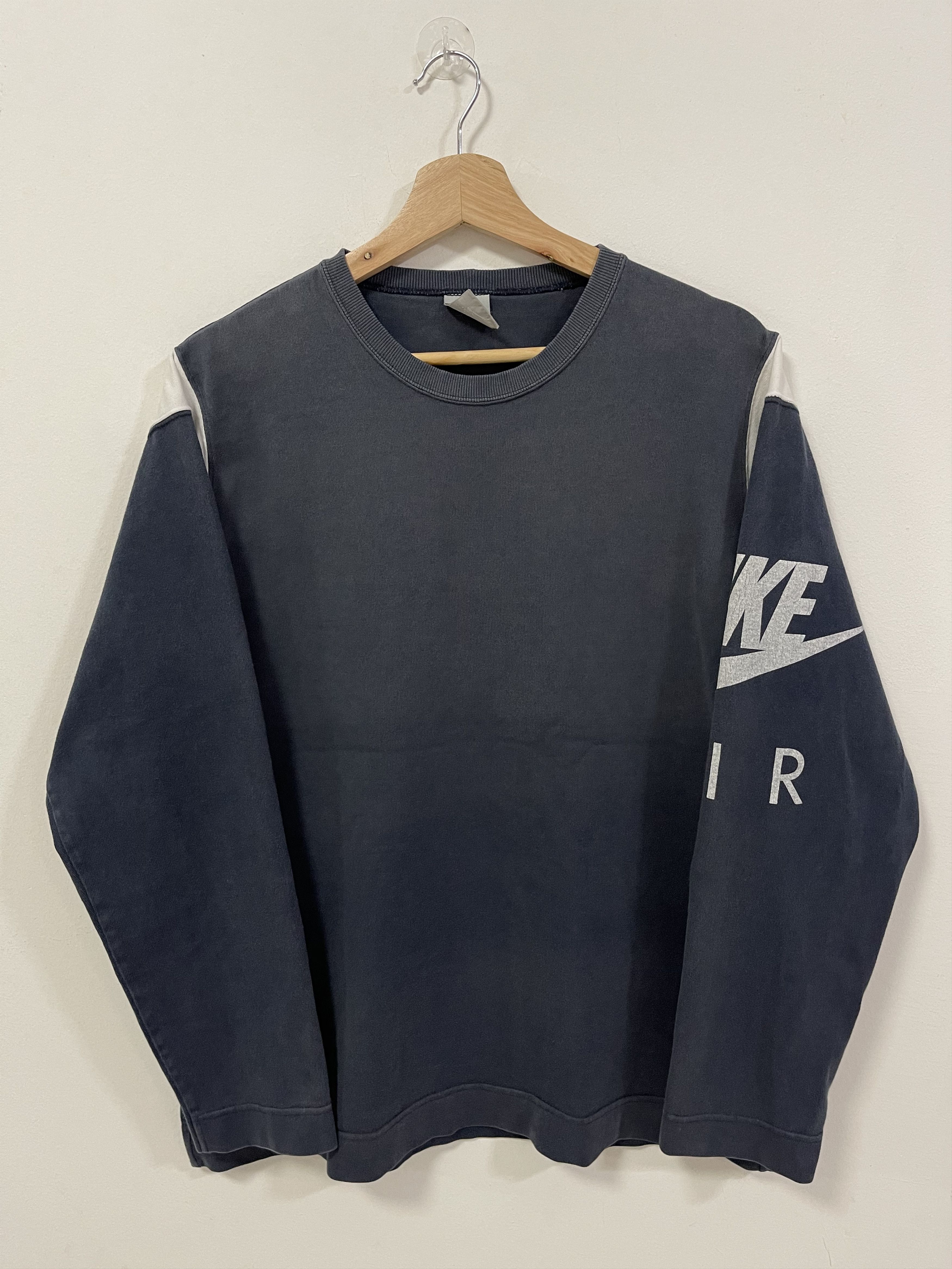 Nike × Vintage Vintage Nike Air Logo Y2k Sweatshirt Size M / US 6-8 / IT 42-44 - 1 Thumbnail