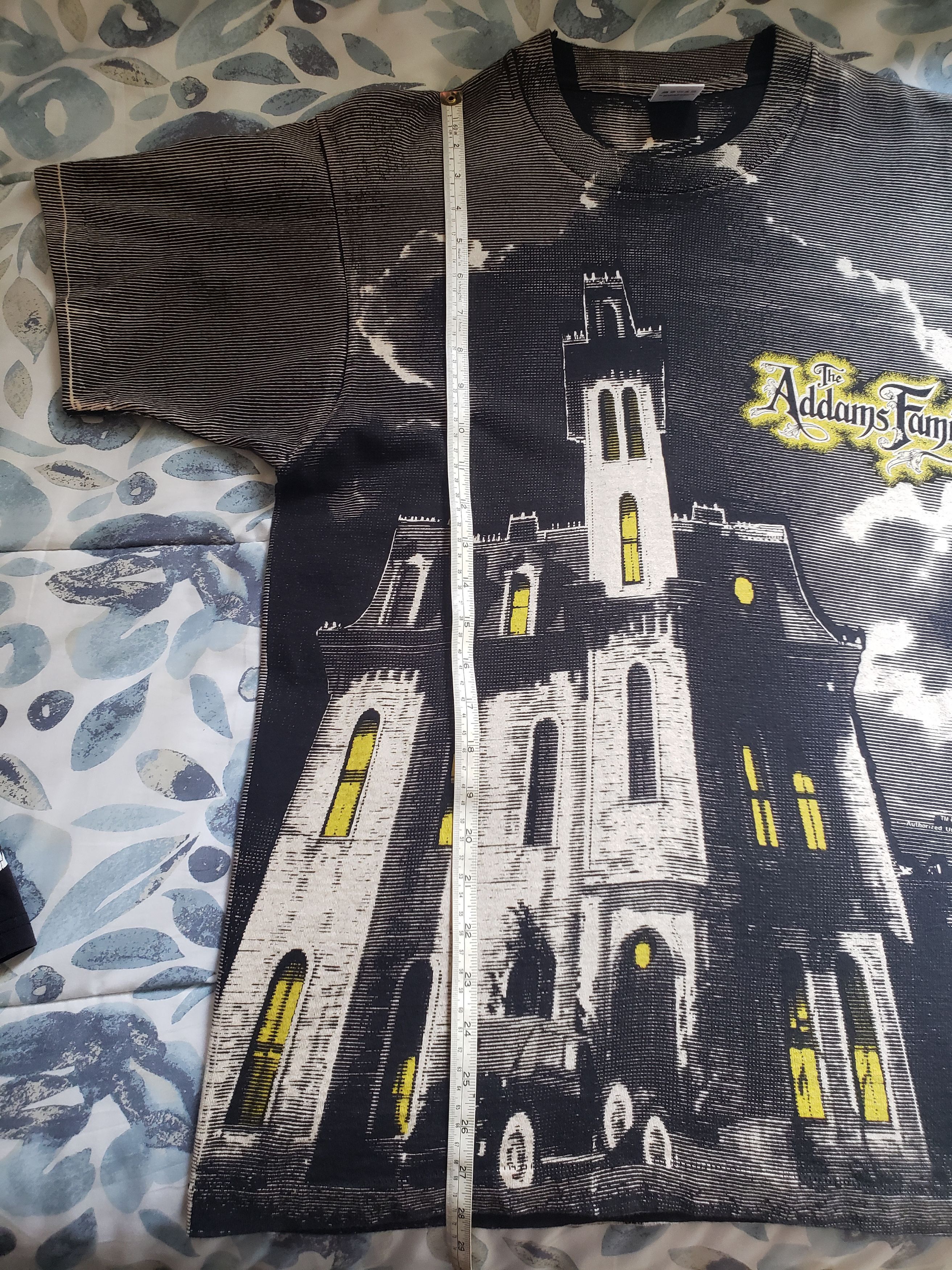 Vintage Vintage 1991 The Addams Family AOP Stanley Desantis Shirt Size US L / EU 52-54 / 3 - 3 Thumbnail