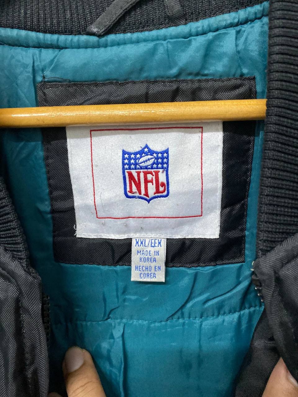 NFL Vintage NFL Philadelphia Eagles jacket Big Logo Back Size US XXL / EU 58 / 5 - 7 Thumbnail