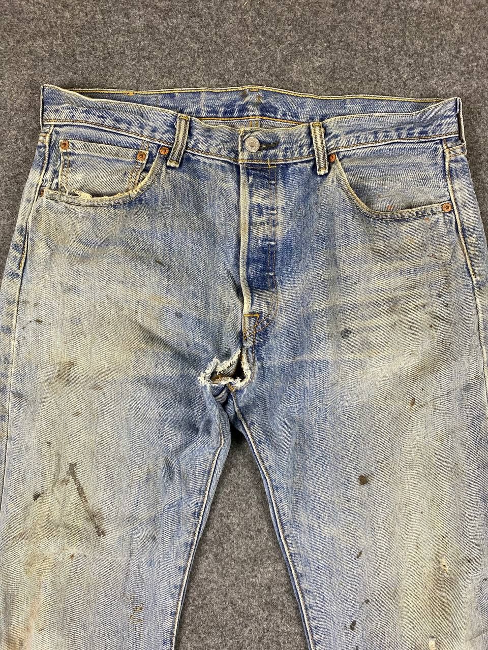 Levi's levis 501 distressed damaged denim with oil stain Size US 36 / EU 52 - 9 Thumbnail