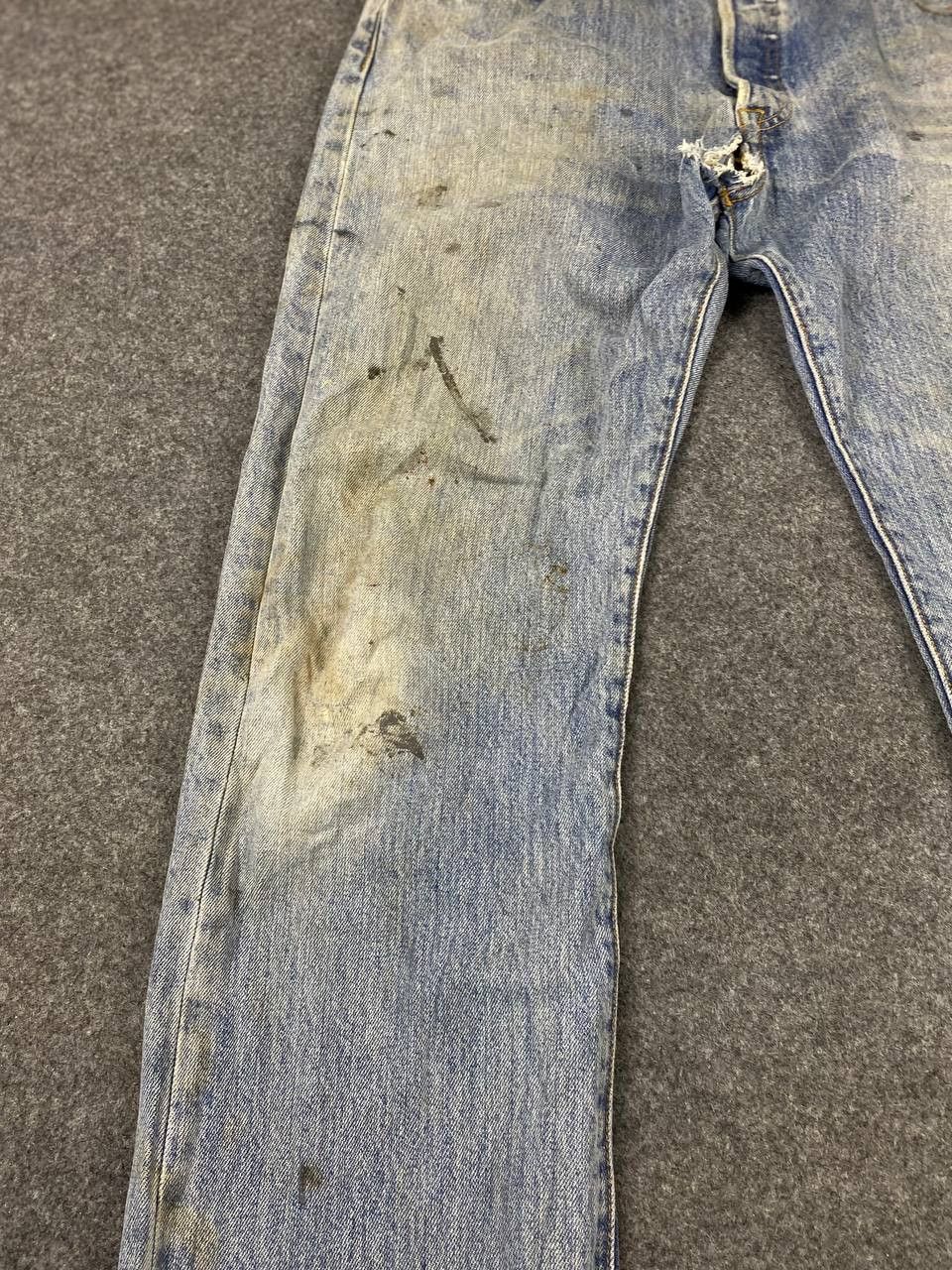 Levi's levis 501 distressed damaged denim with oil stain Size US 36 / EU 52 - 11 Thumbnail