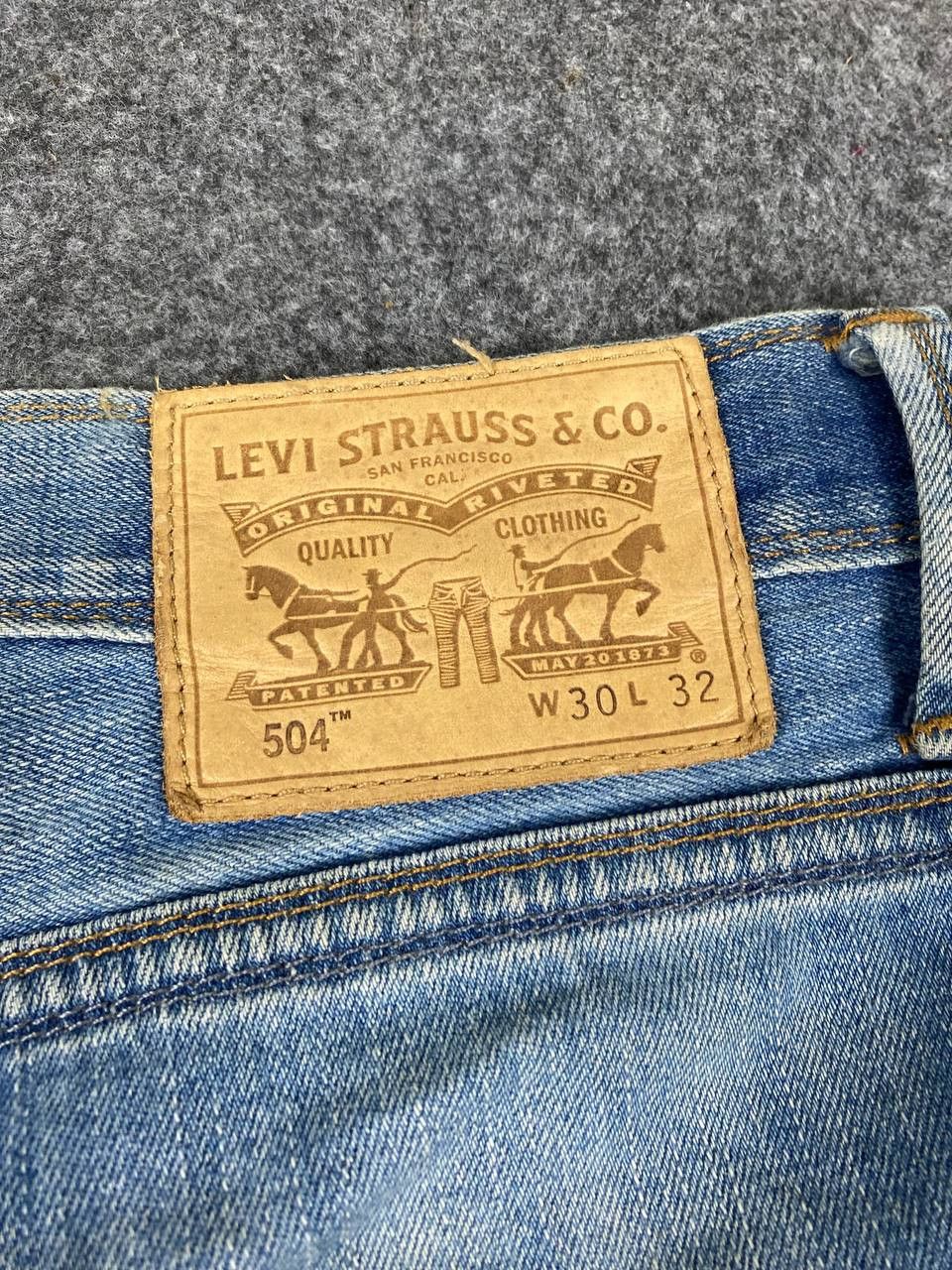Levi's levis 504 uneven faded distressed denim Size US 32 / EU 48 - 5 Thumbnail
