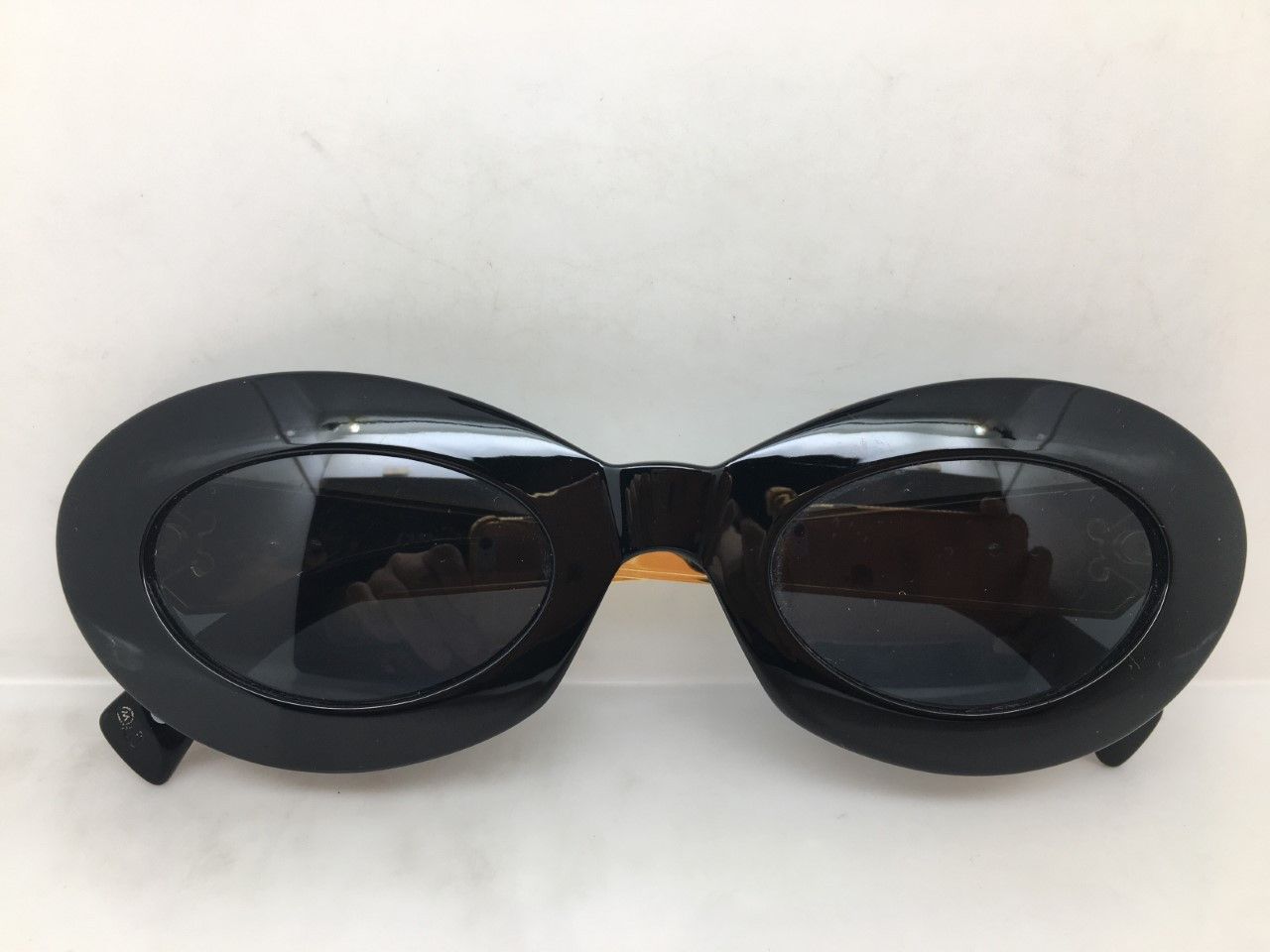 Versace MOD GIANNI VERSACE MEDUSA HEAD ITALIA JACKIE O SUNGLASSES Size ONE SIZE - 4 Thumbnail