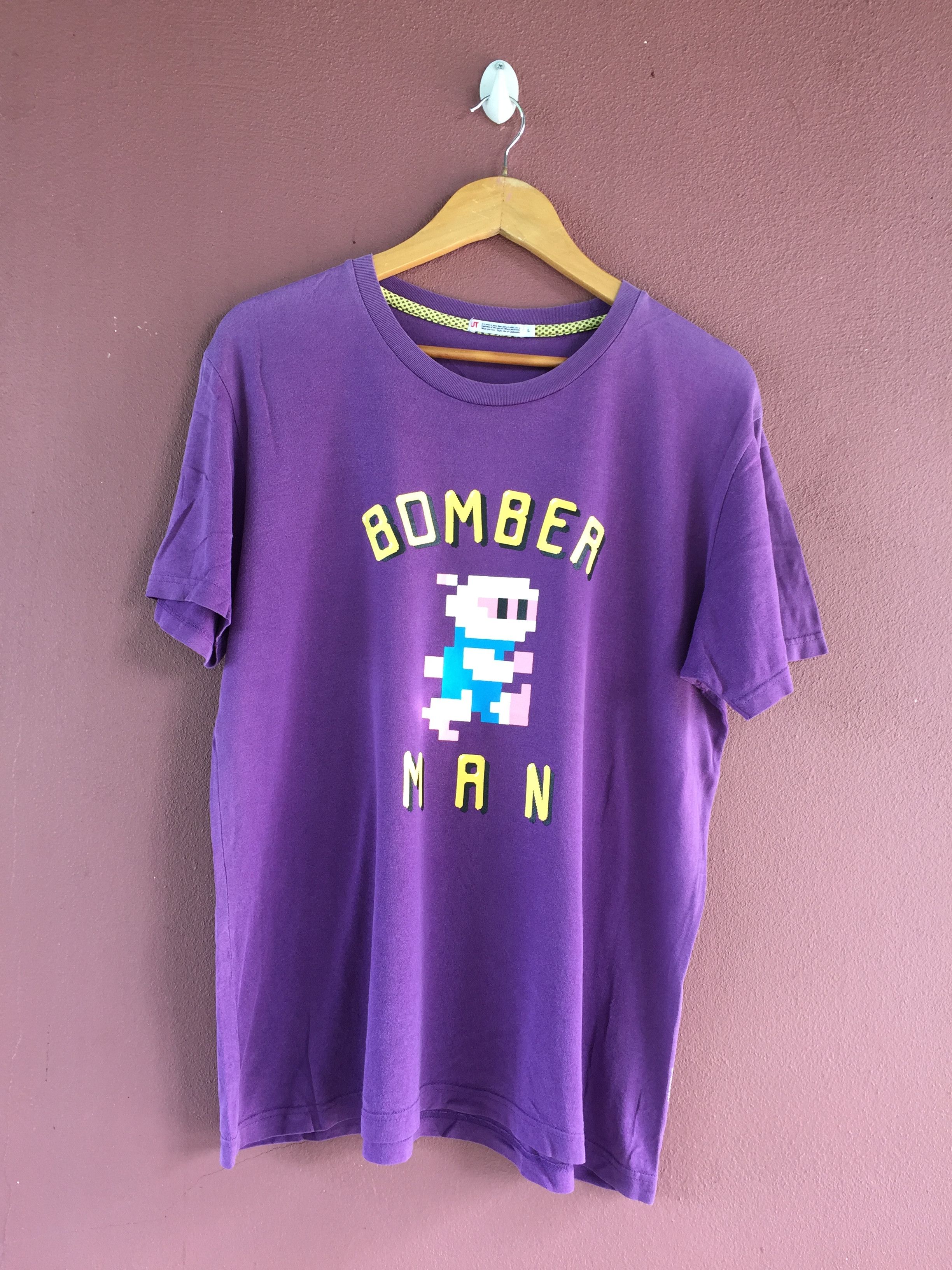 Uniqlo Bomber Man Games T-Shirts Size L Size US L / EU 52-54 / 3 - 1 Thumbnail