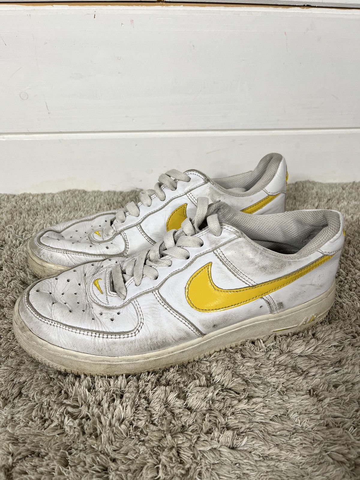 Nike air force one yellow zest orange flash true white best sale