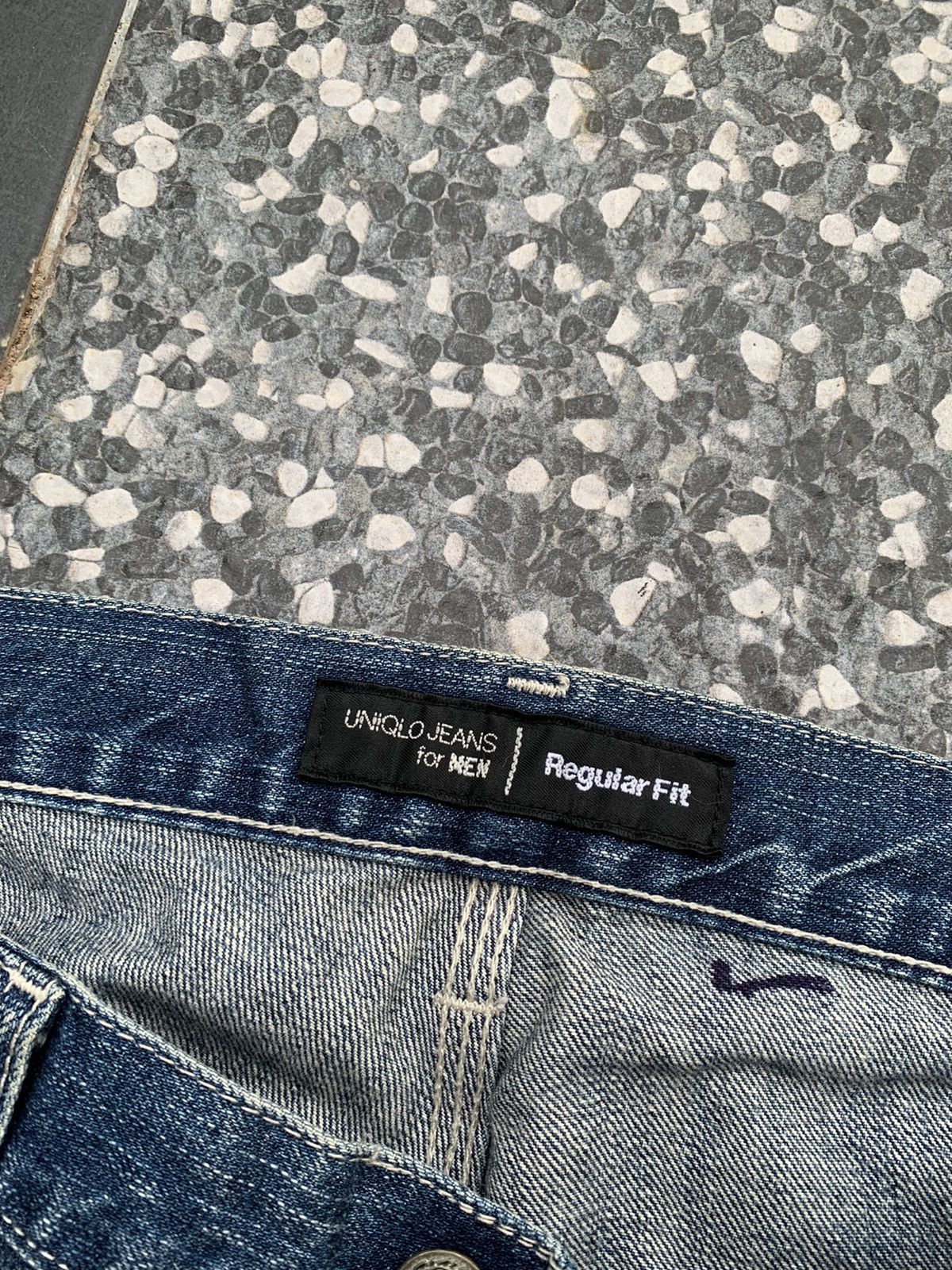 Uniqlo Uniqlo Faded Wash Denim Size US 36 / EU 52 - 4 Thumbnail