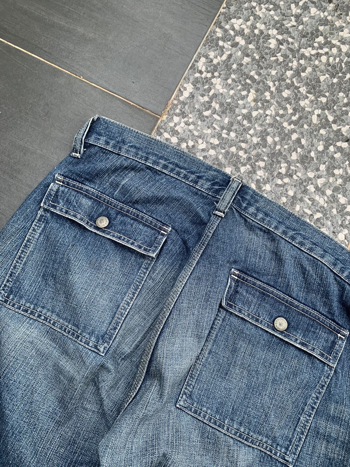 Uniqlo Uniqlo Faded Wash Denim Size US 36 / EU 52 - 9 Thumbnail