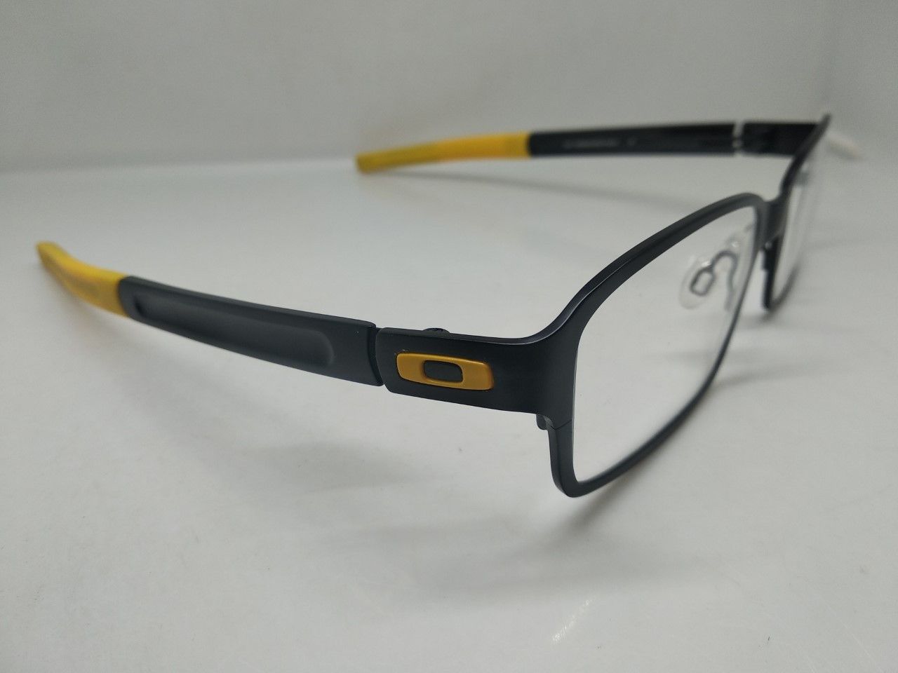 Oakley MOD ICONIC OAKLEY DERINGER TITANIUM EYEGLASSES LIVESTRONG Size ONE SIZE - 6 Thumbnail