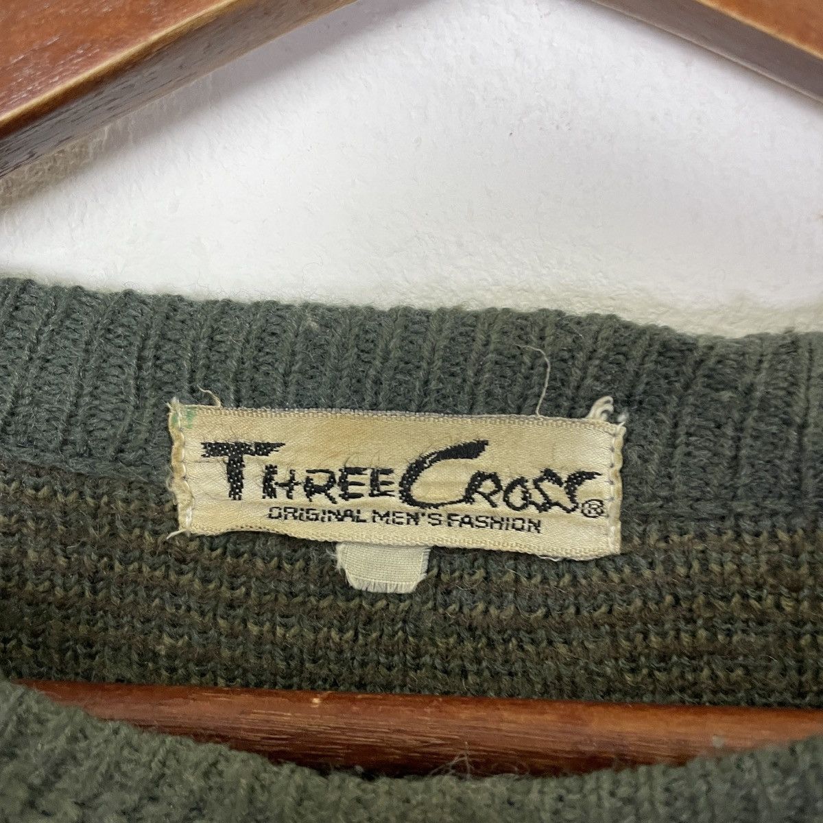 Aran Isles Knitwear Vintage Three Cross Art Motive Jumper Knitwear Size US M / EU 48-50 / 2 - 5 Thumbnail