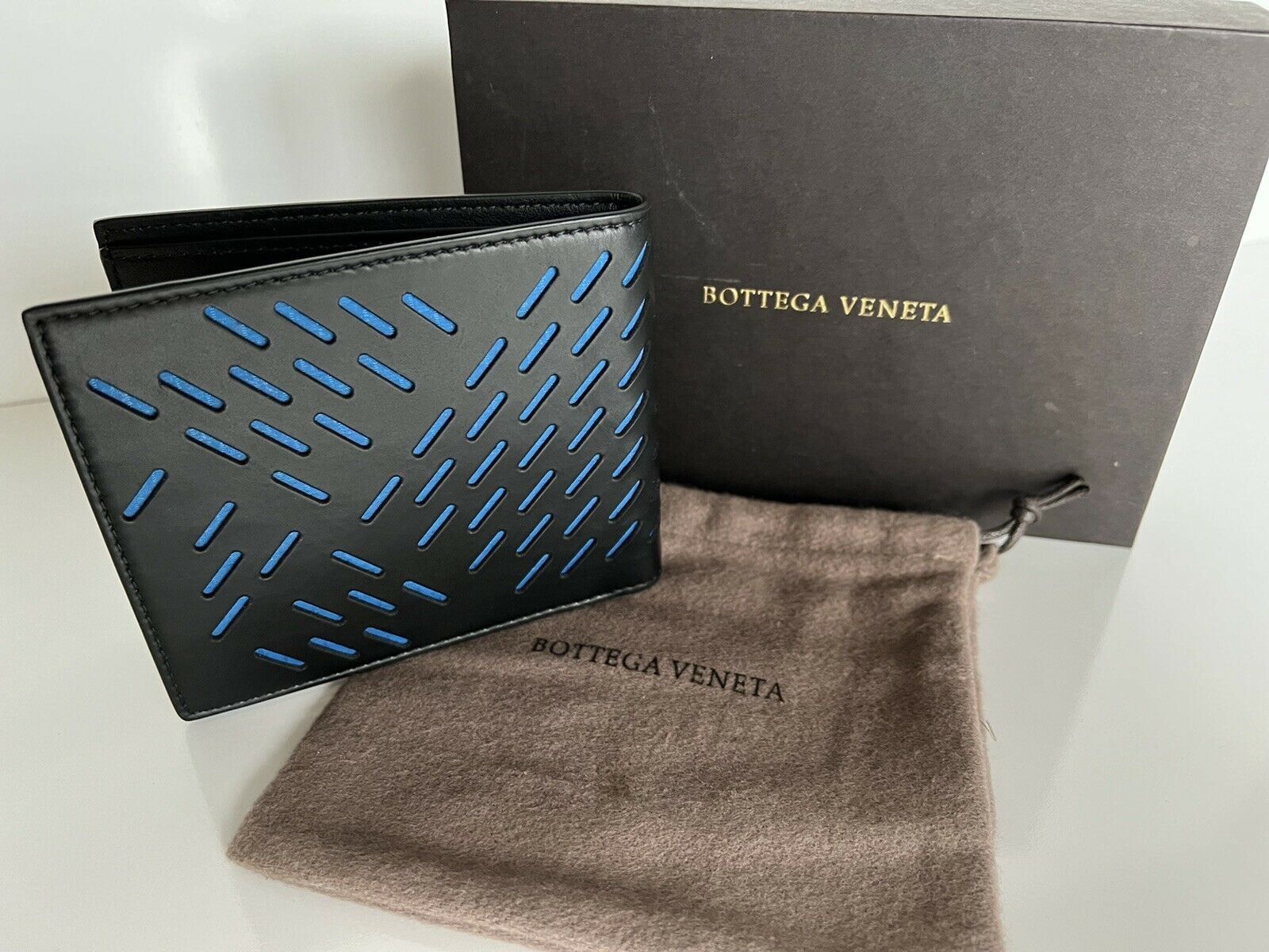 Bottega Veneta Wallet in Black & Blue Size ONE SIZE - 1 Thumbnail