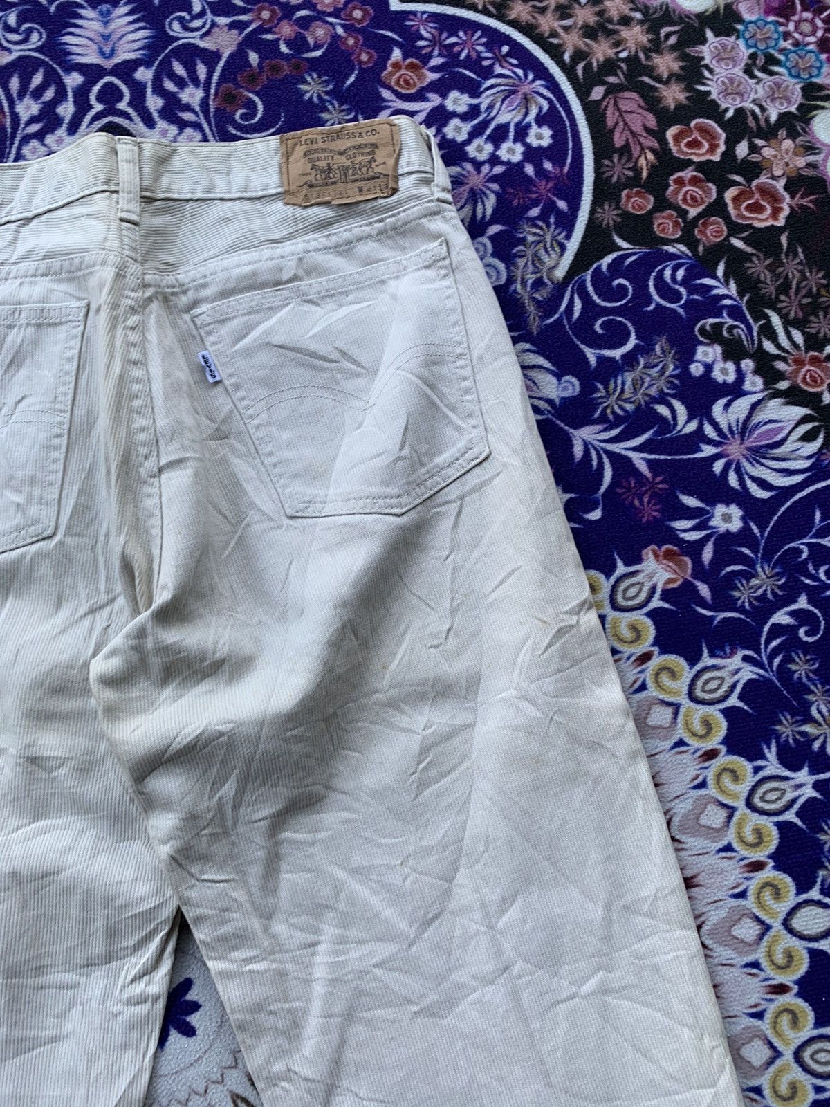 Levi's Vintage Levis Big E 513 - 1121 Corduroy Pants Size US 31 - 15 Thumbnail