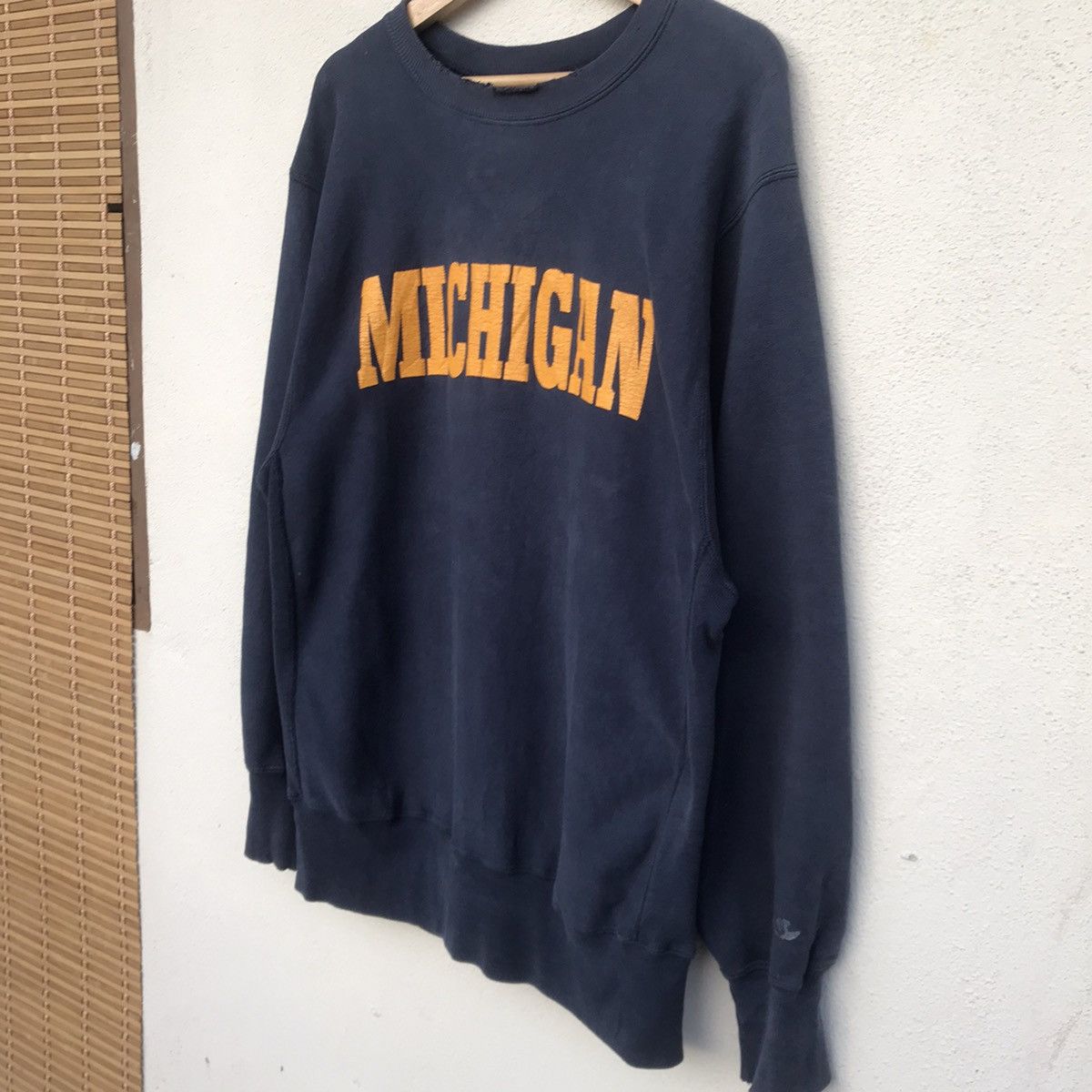 Champion × Vintage Vintage Trashed Michigan by Champion reverse weave crewneck Size US XL / EU 56 / 4 - 5 Thumbnail