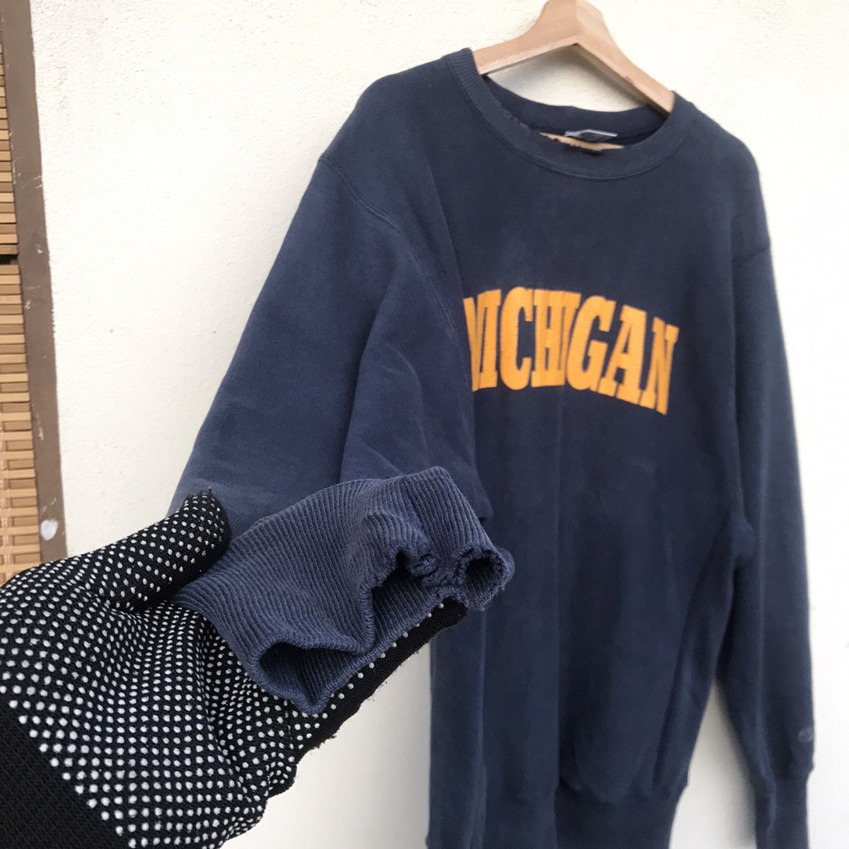 Champion × Vintage Vintage Trashed Michigan by Champion reverse weave crewneck Size US XL / EU 56 / 4 - 1 Thumbnail