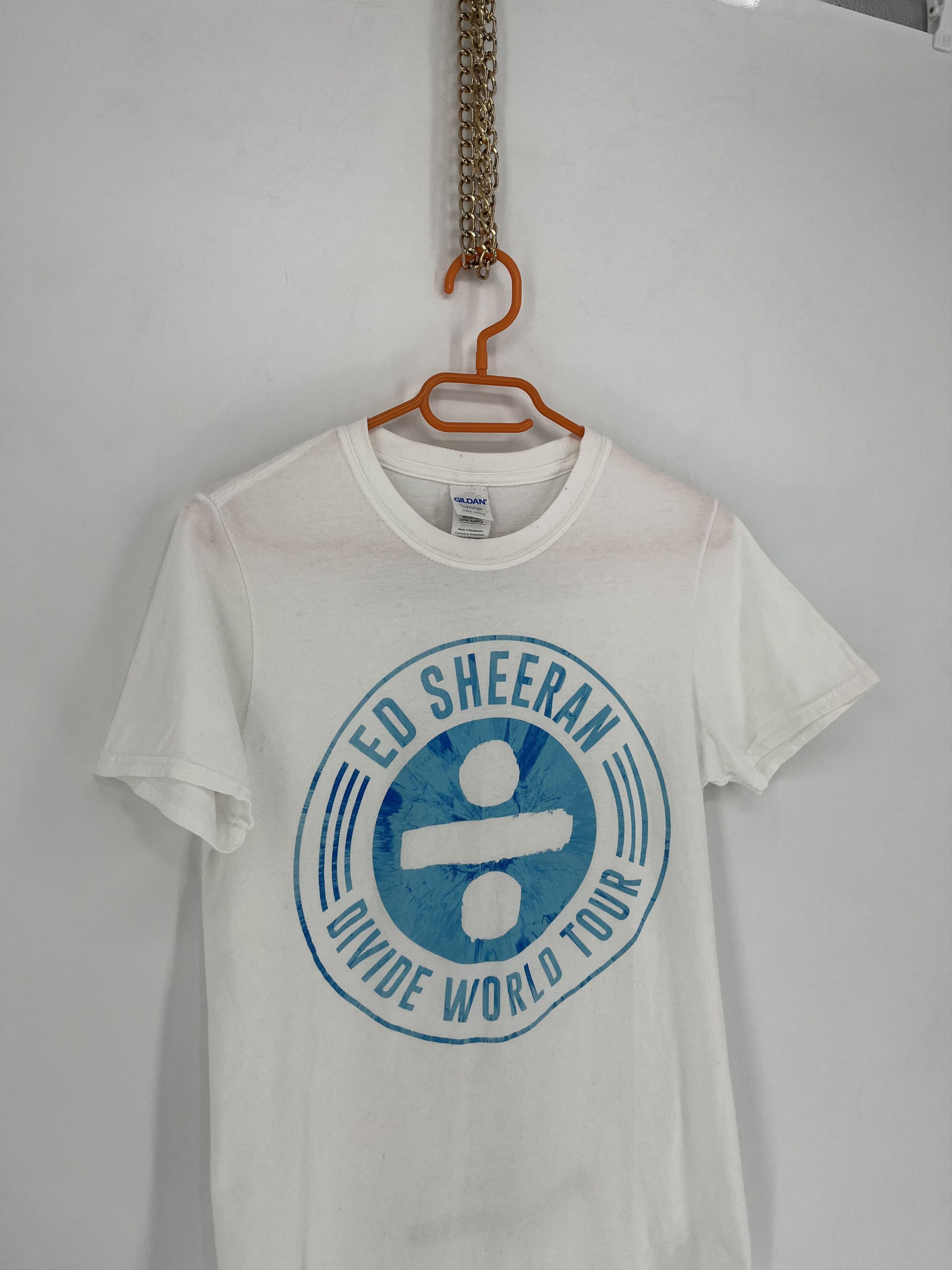 Band Tees Vintage Y2K Ed Sheeran Divide World Tour T-Shirt S Size Size US S / EU 44-46 / 1 - 3 Thumbnail
