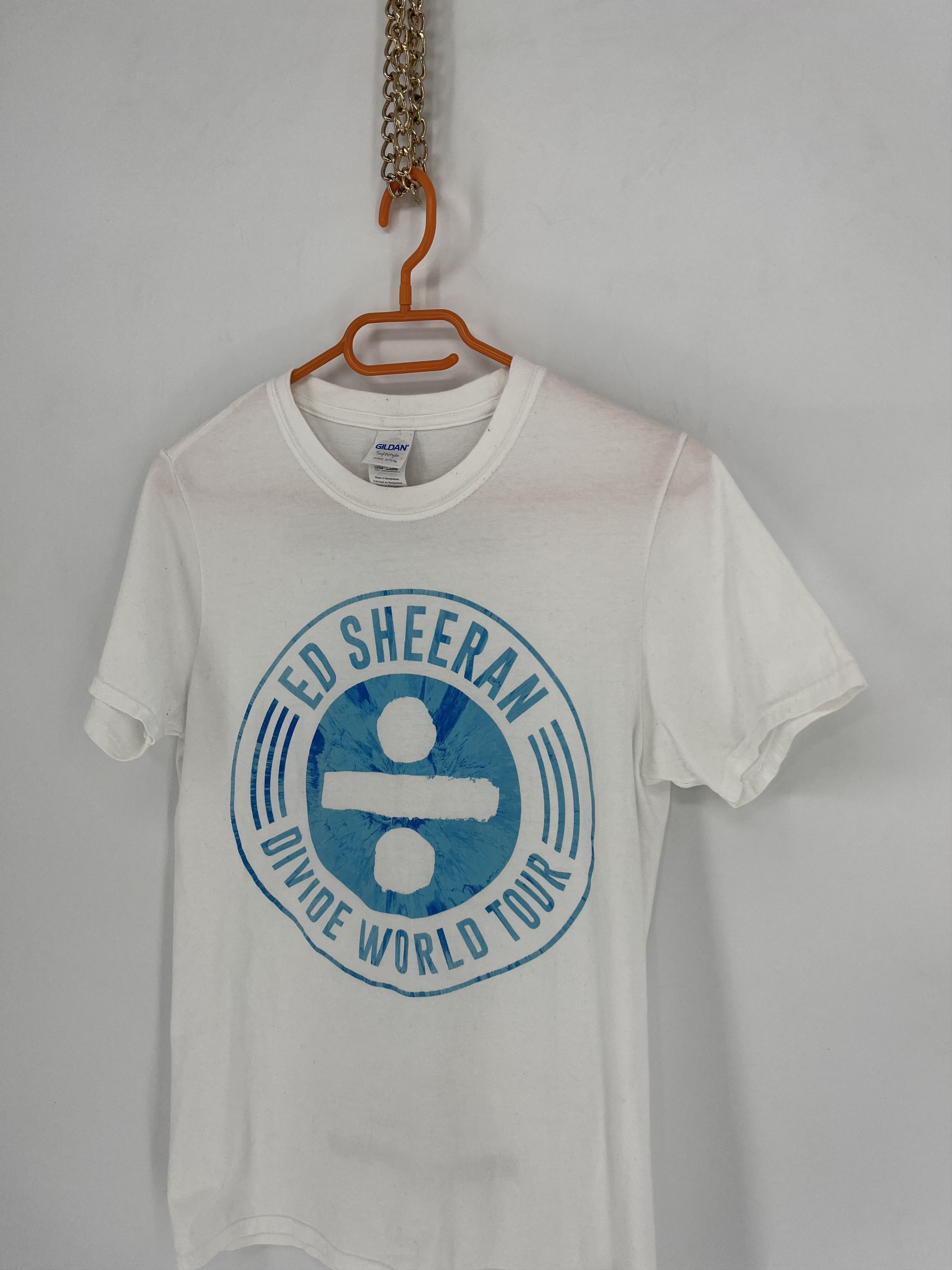 Band Tees Vintage Y2K Ed Sheeran Divide World Tour T-Shirt S Size Size US S / EU 44-46 / 1 - 4 Thumbnail