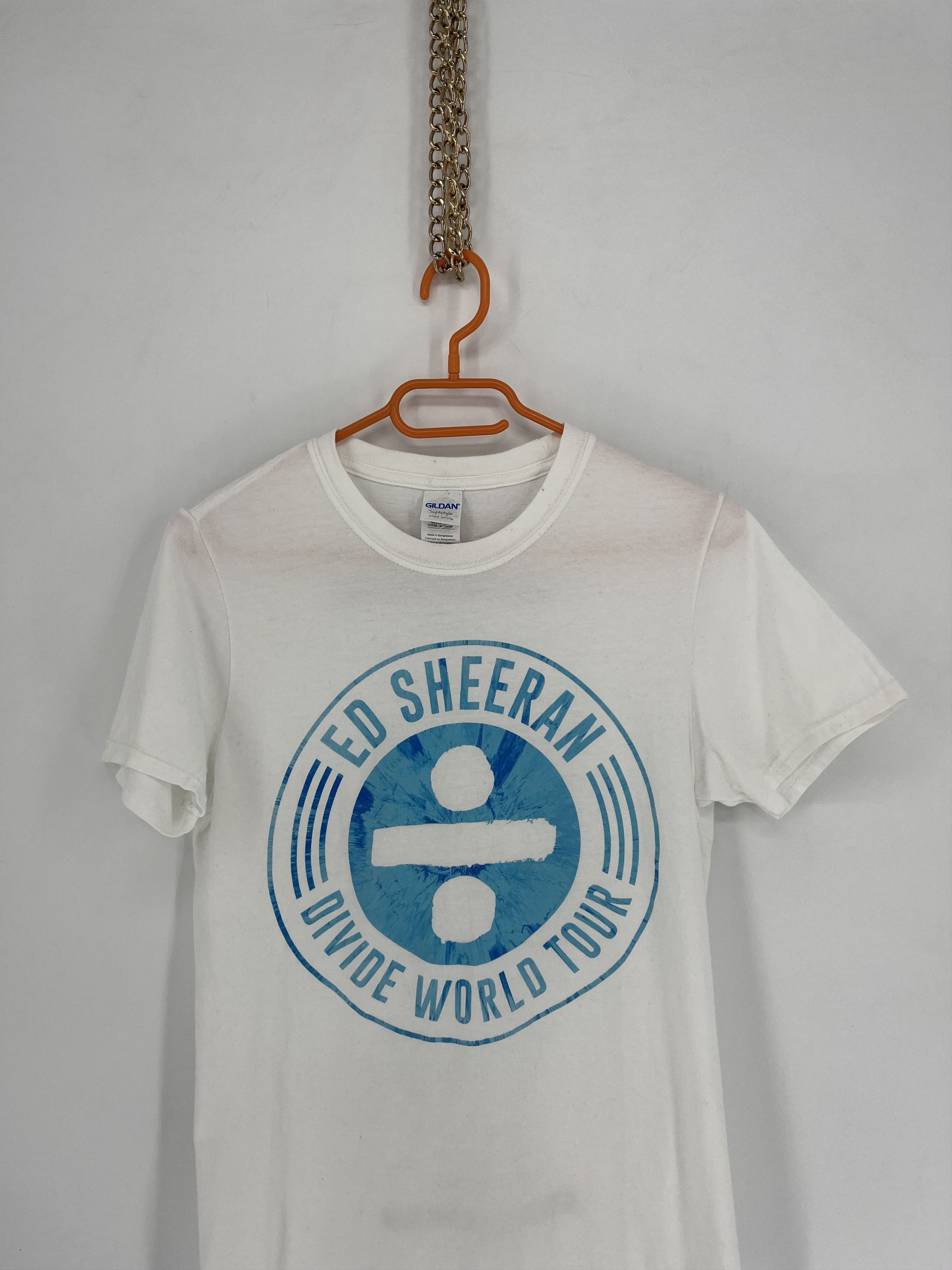 Band Tees Vintage Y2K Ed Sheeran Divide World Tour T-Shirt S Size Size US S / EU 44-46 / 1 - 1 Thumbnail
