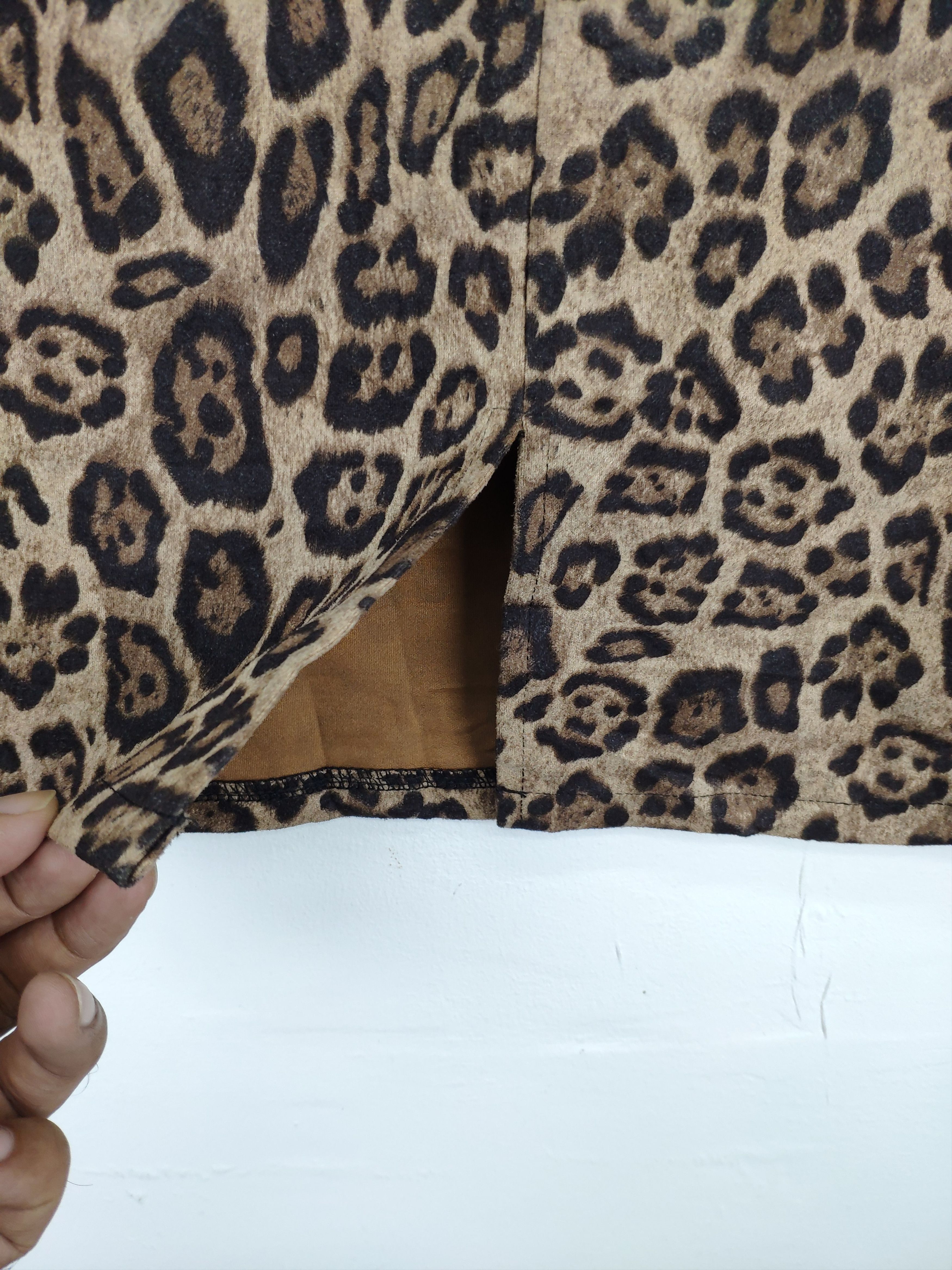 Japanese Brand Vintage Leopard Mini Skirt Fullprint Unbranded Size 26" / US 2 / IT 38 - 8 Thumbnail
