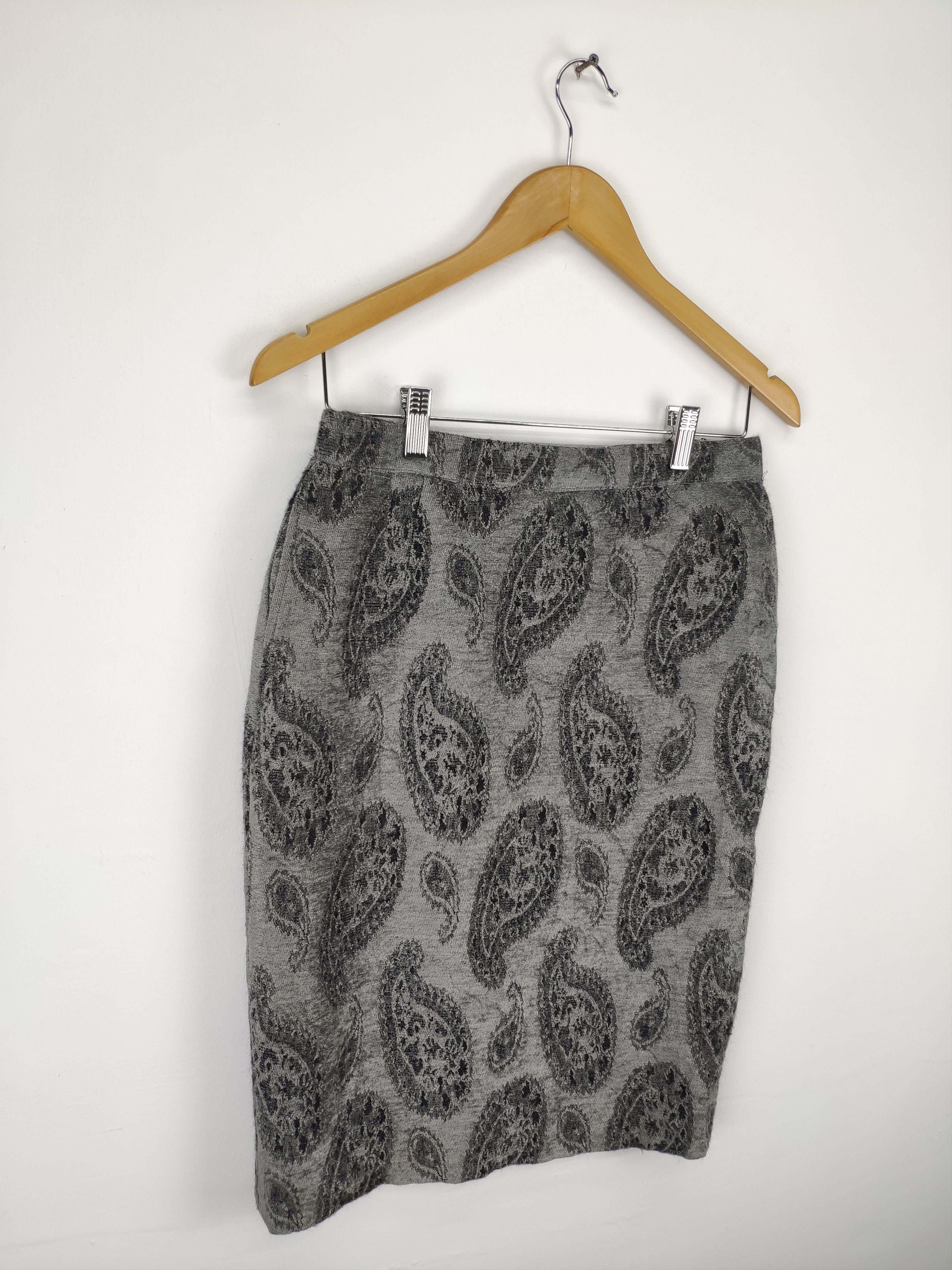 Designer × Ungaro Paris Ungaro Paris Wool Mini Skirt Paisley Style Size 28" / US 6 / IT 42 - 3 Thumbnail