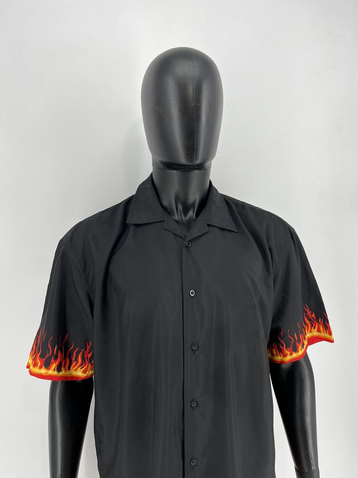 Japanese Brand × Vintage Vintage Hawaiian Red Flames Crazy Japanese Shirt Guy Fieri Size US L / EU 52-54 / 3 - 4 Thumbnail