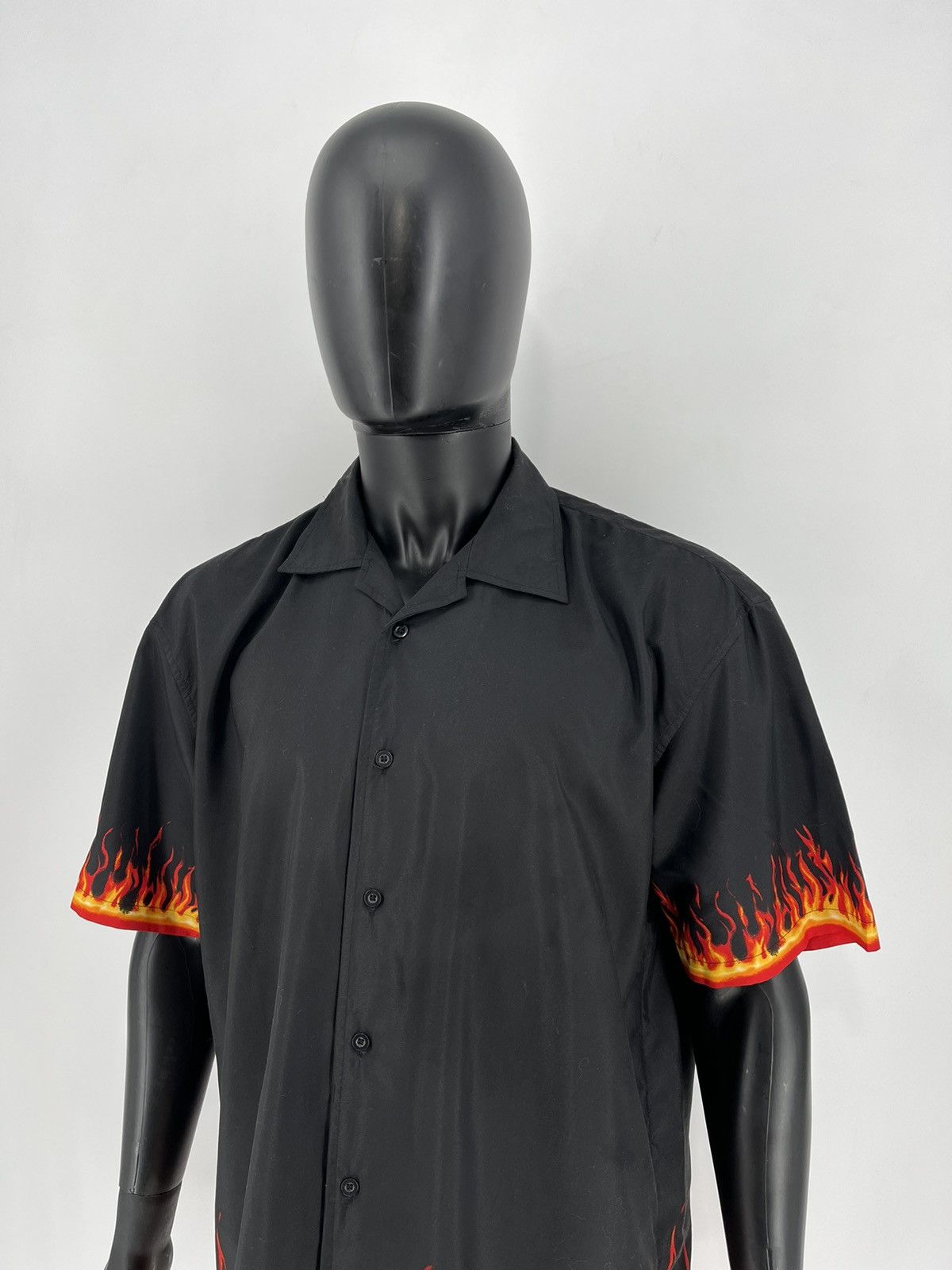 Japanese Brand × Vintage Vintage Hawaiian Red Flames Crazy Japanese Shirt Guy Fieri Size US L / EU 52-54 / 3 - 5 Thumbnail