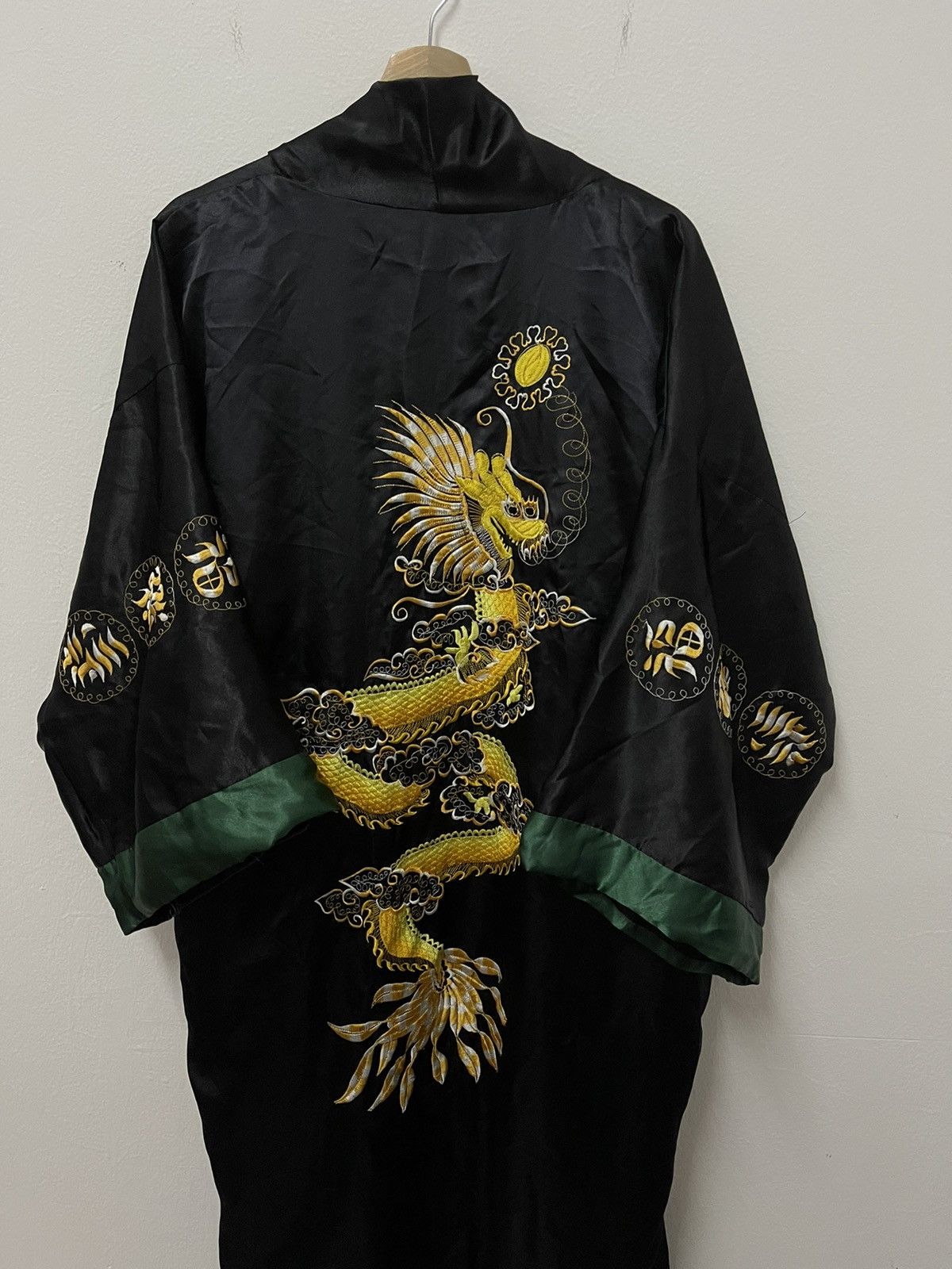 Japanese Brand × Vintage Vintage Japanese Kimono Embroidered Dragon Traditional wear Size US XXL / EU 58 / 5 - 2 Thumbnail