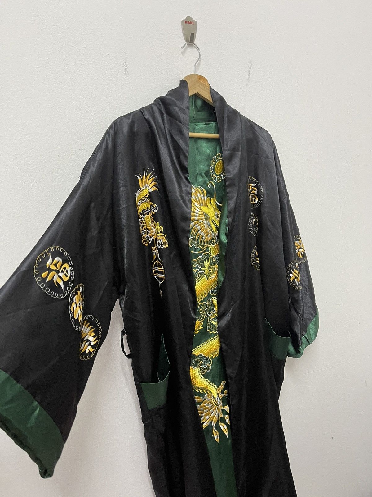 Japanese Brand × Vintage Vintage Japanese Kimono Embroidered Dragon Traditional wear Size US XXL / EU 58 / 5 - 5 Thumbnail