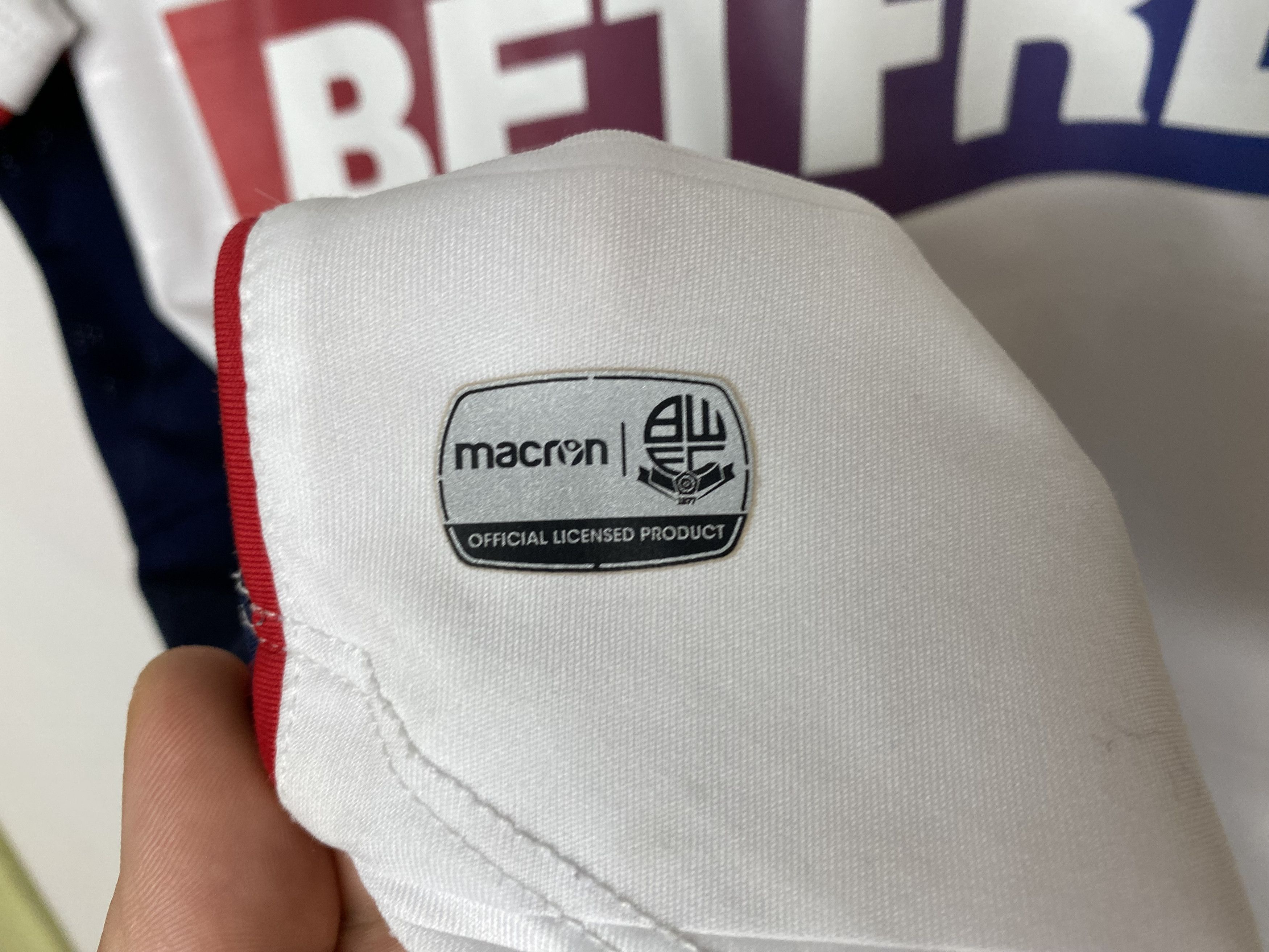 Macron BOLTON WANDERERS 2017 2018 HOME FOOTBALL SHIRT SOCCER JERSEY Size US S / EU 44-46 / 1 - 8 Thumbnail