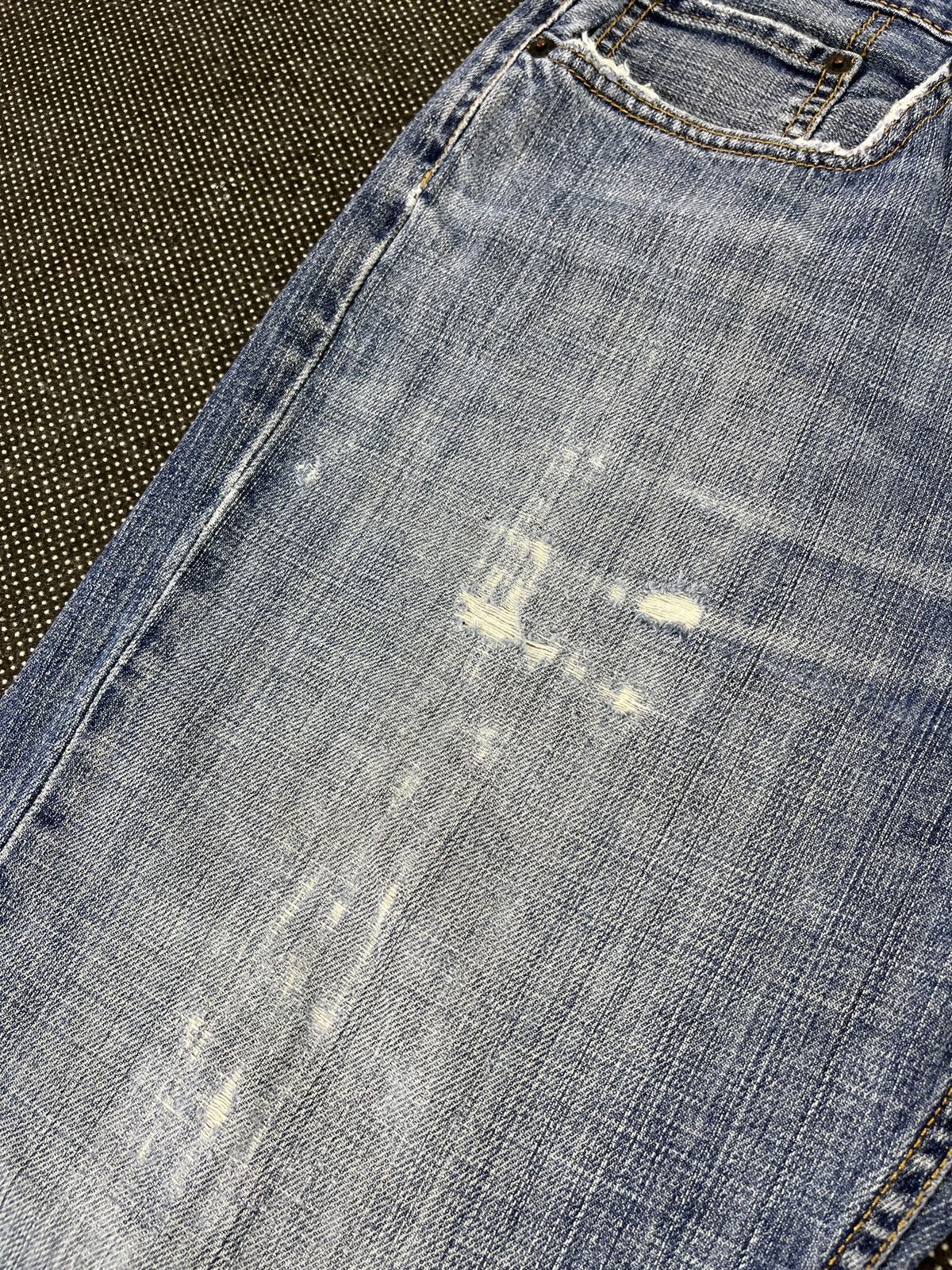 Levi's Vintage Levis 559 Distressed Jeans - J538 Size US 35 - 7 Thumbnail