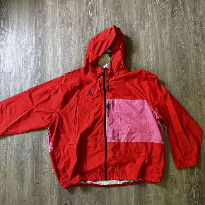 Nike packable rain on sale jacket